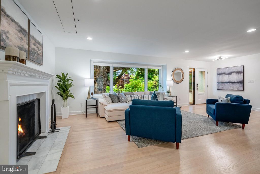 Photo of 5024 Williamsburg Boulevard, ARLINGTON, VA 22207 (MLS # VAAR2072950)