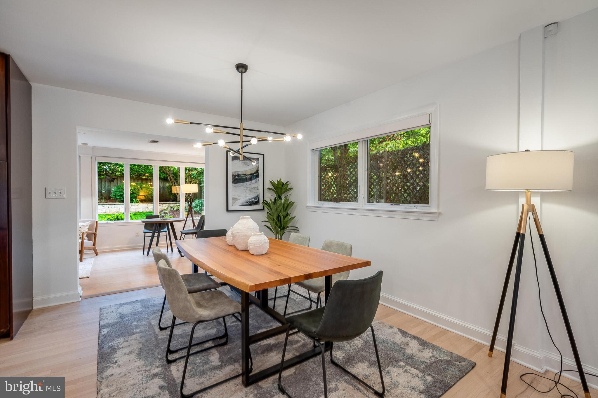 WILLIAMSBURG VILLAGE - Residential