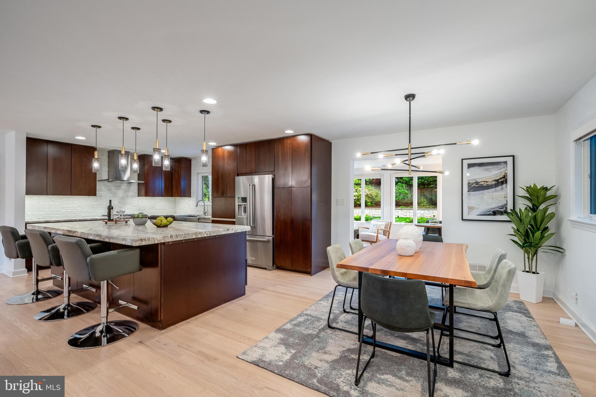 WILLIAMSBURG VILLAGE - Residential