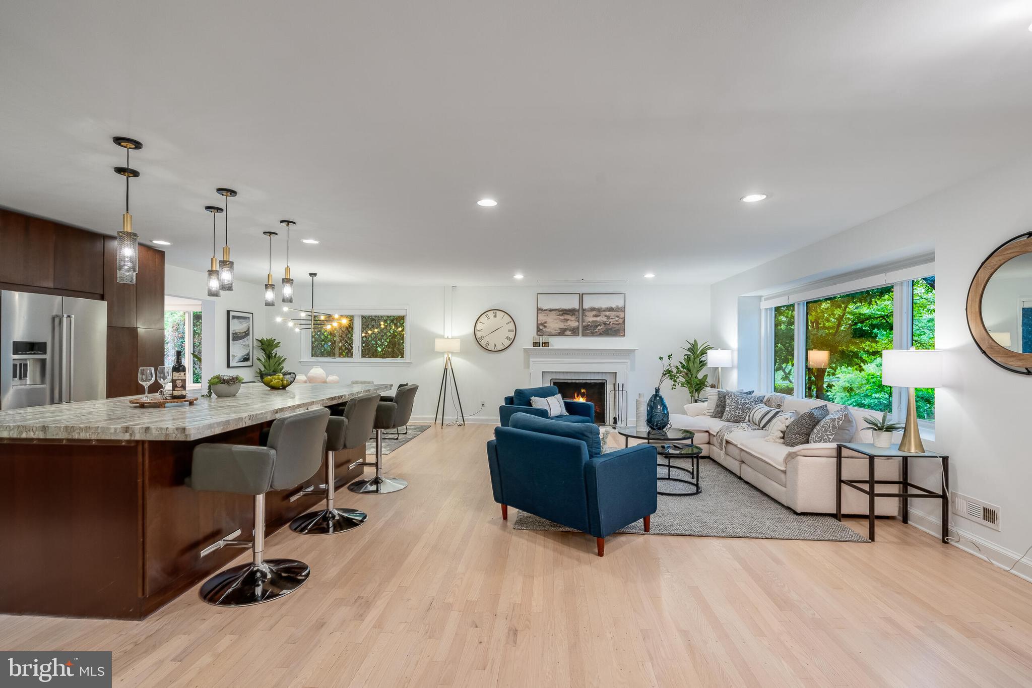 WILLIAMSBURG VILLAGE - Residential
