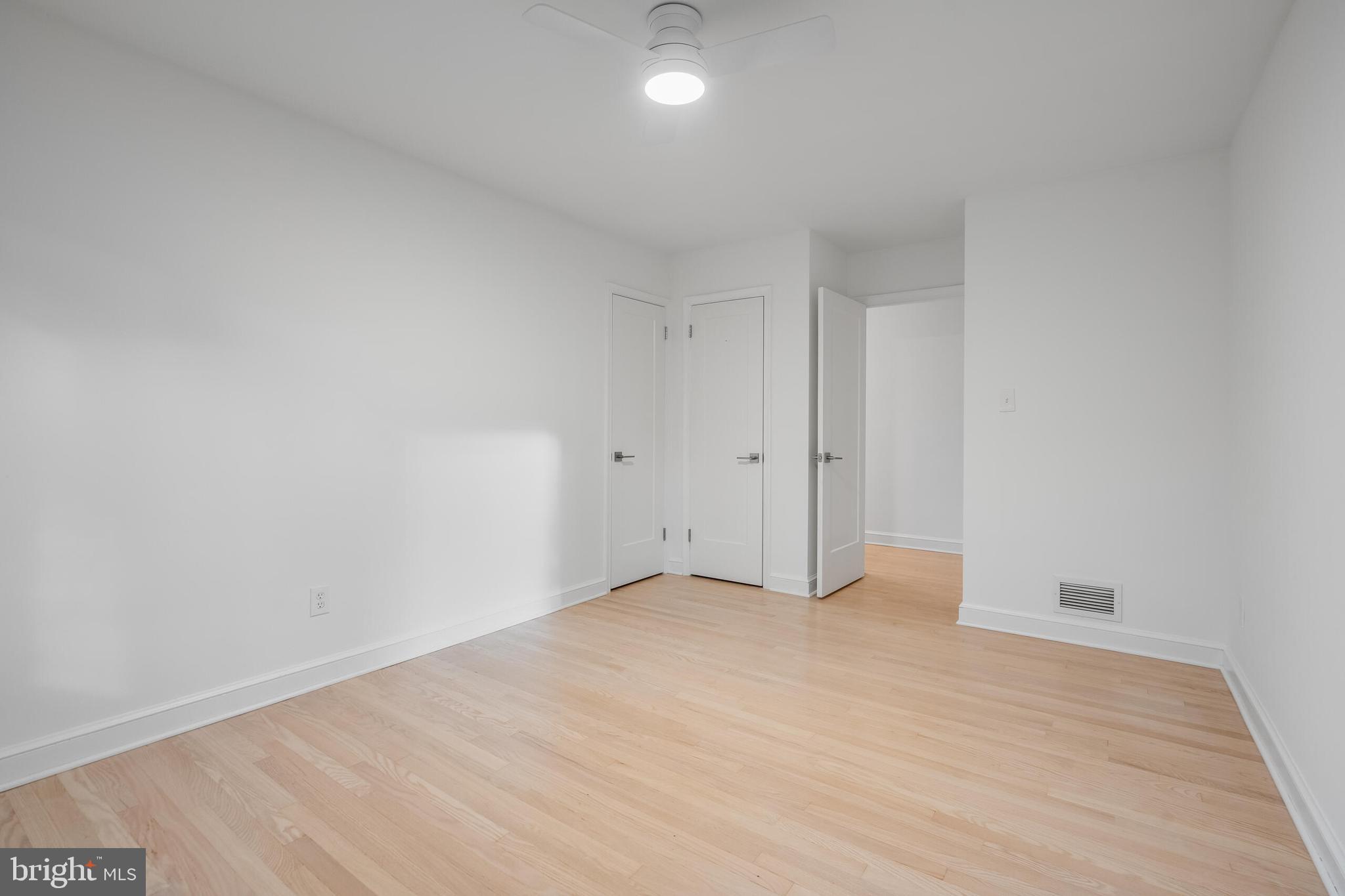 WILLIAMSBURG VILLAGE - Residential
