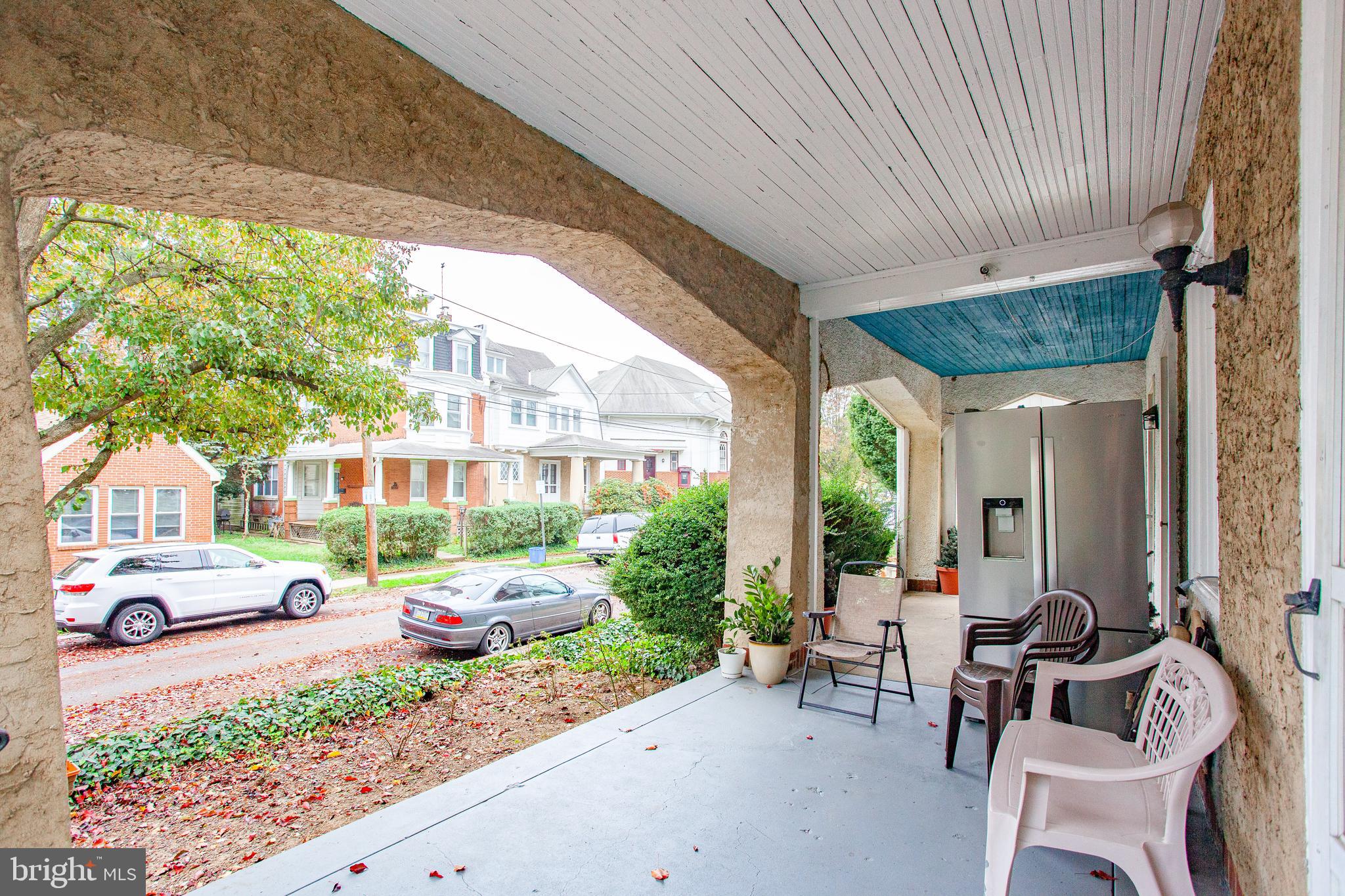 LAWNDALE - Residential