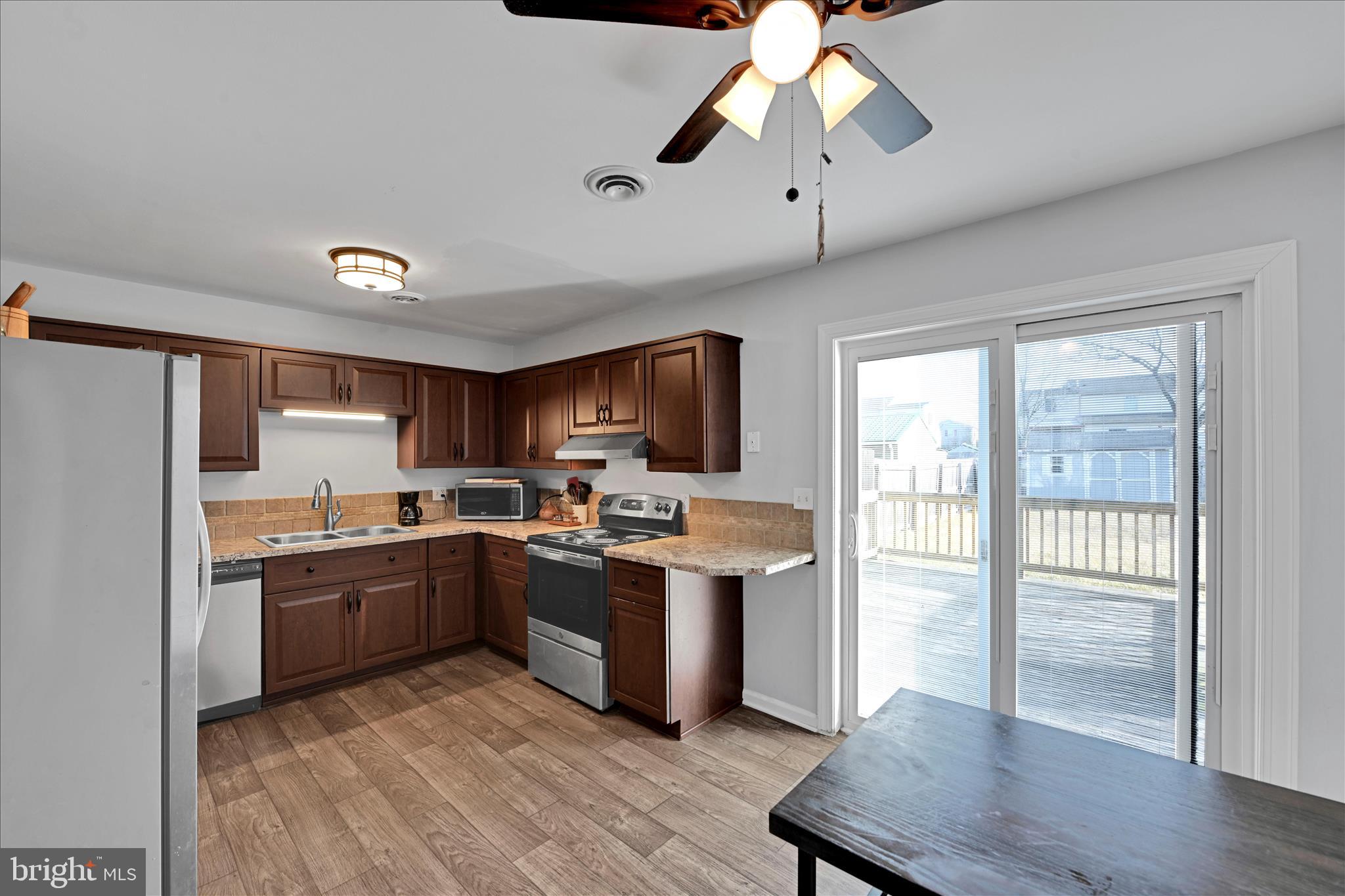 GLEN HOLLOW - Residential