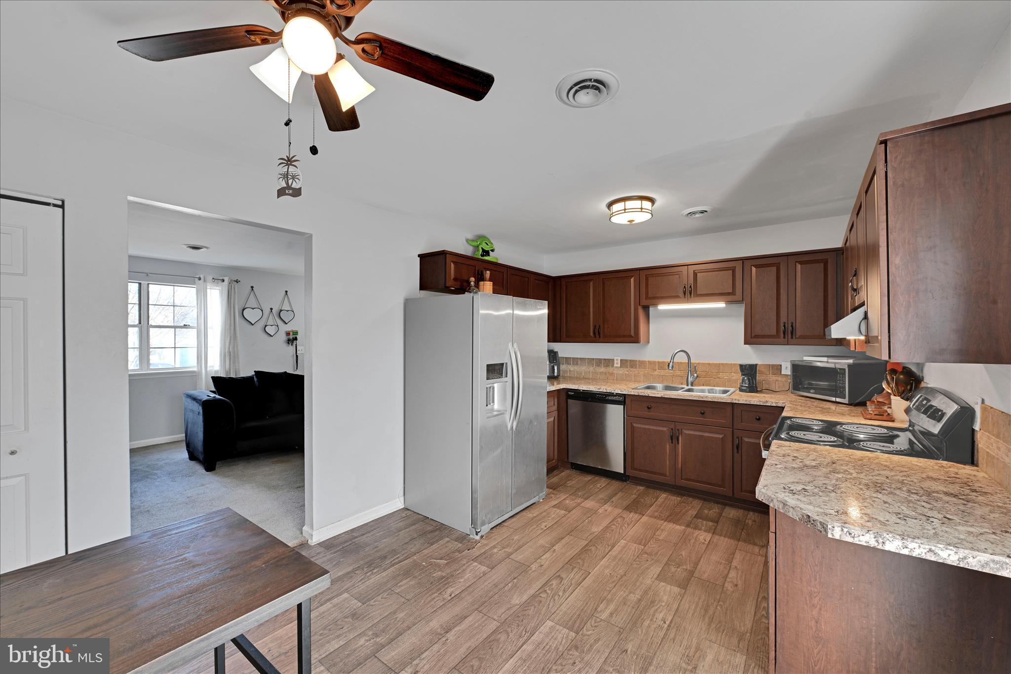 GLEN HOLLOW - Residential