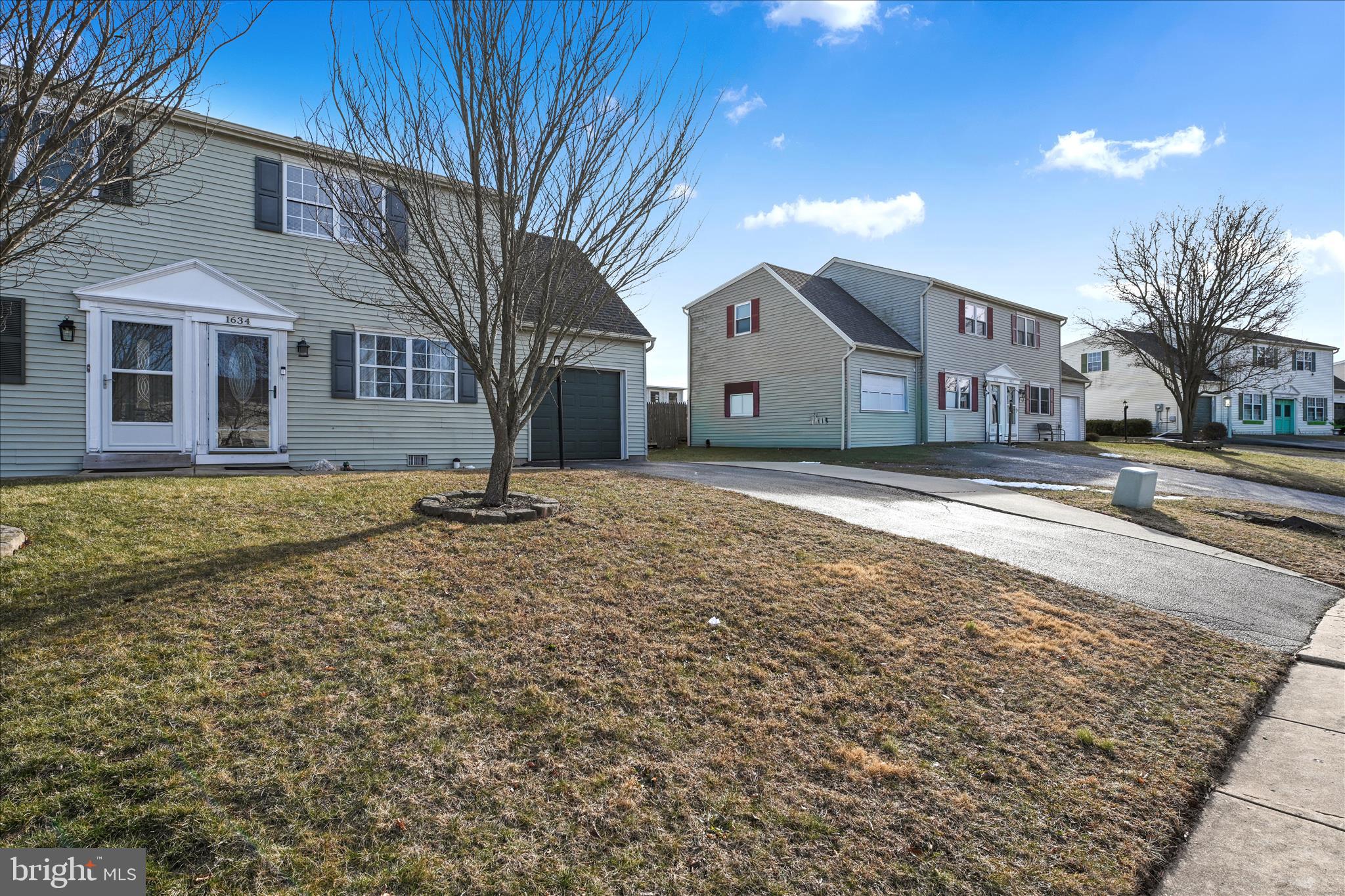 GLEN HOLLOW - Residential