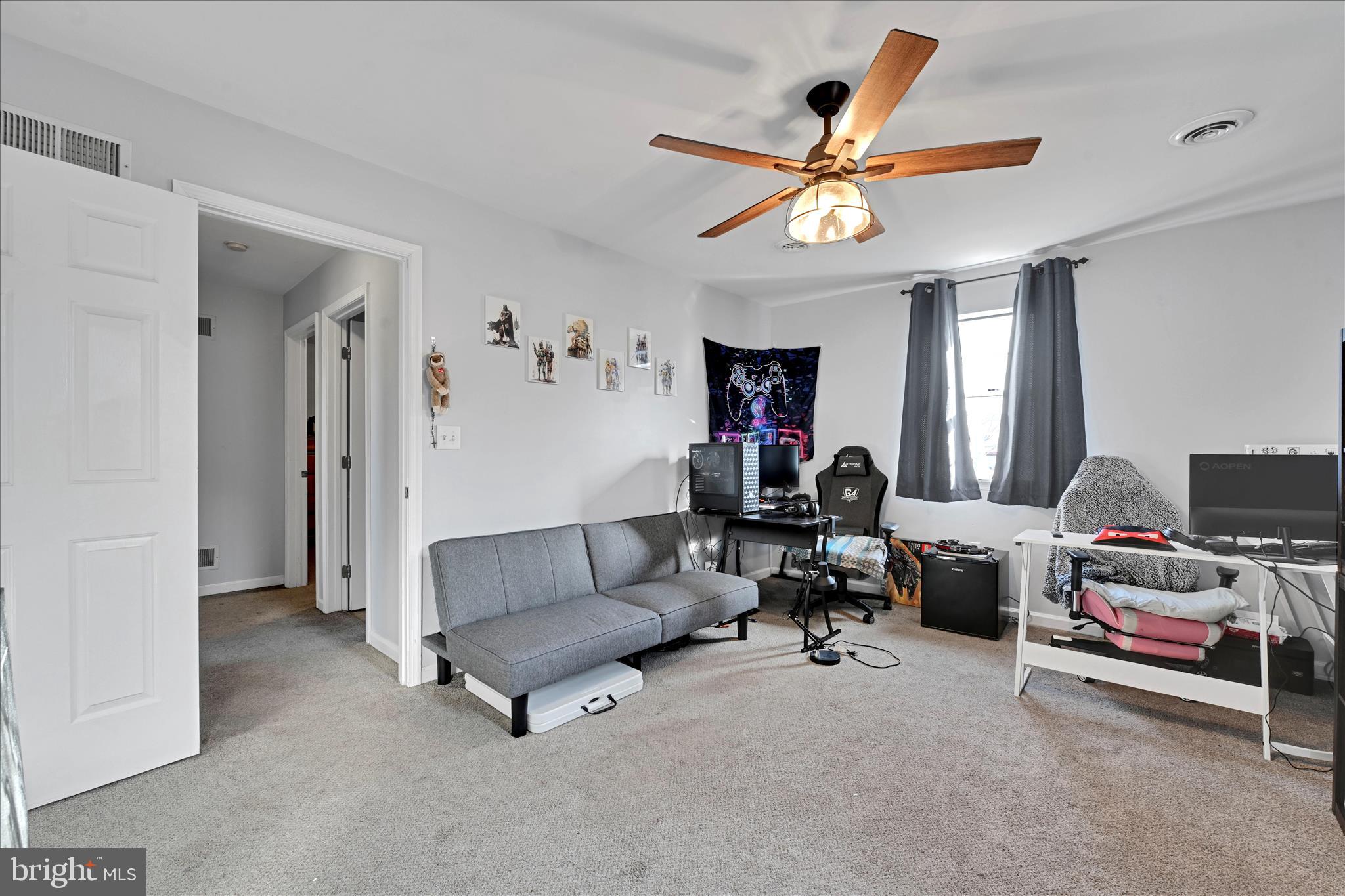 GLEN HOLLOW - Residential