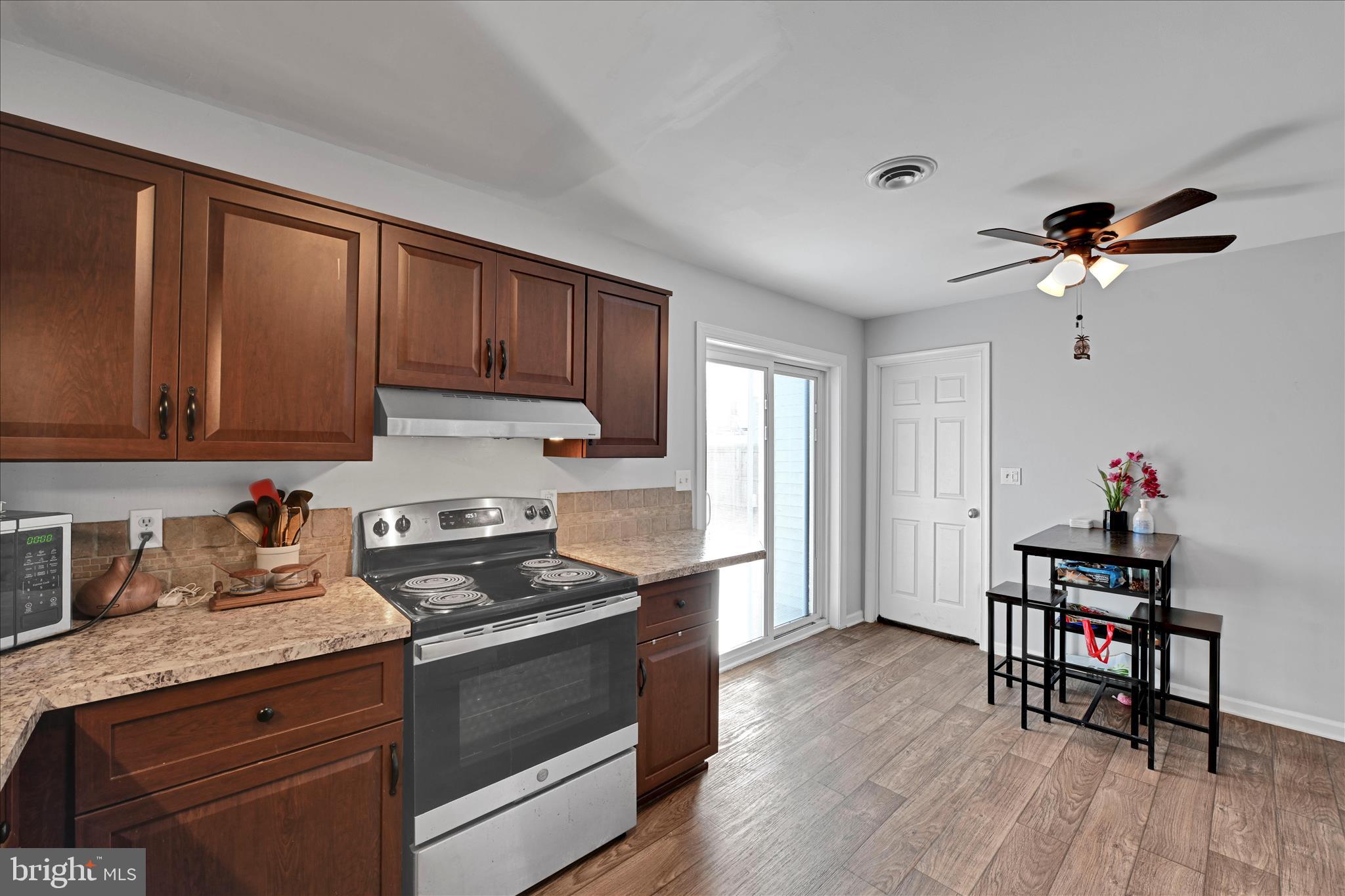 GLEN HOLLOW - Residential