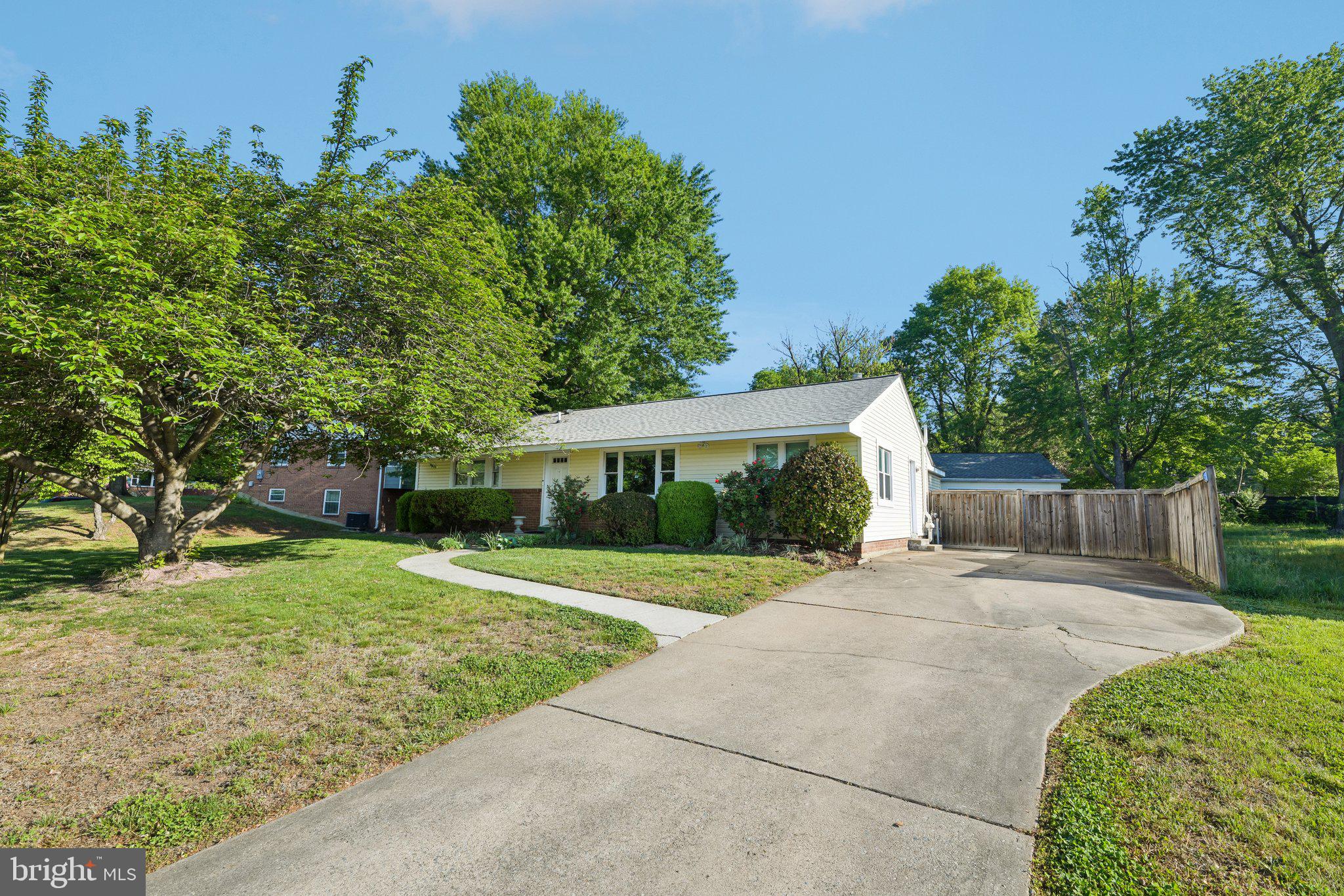 3304 PIPER LANE