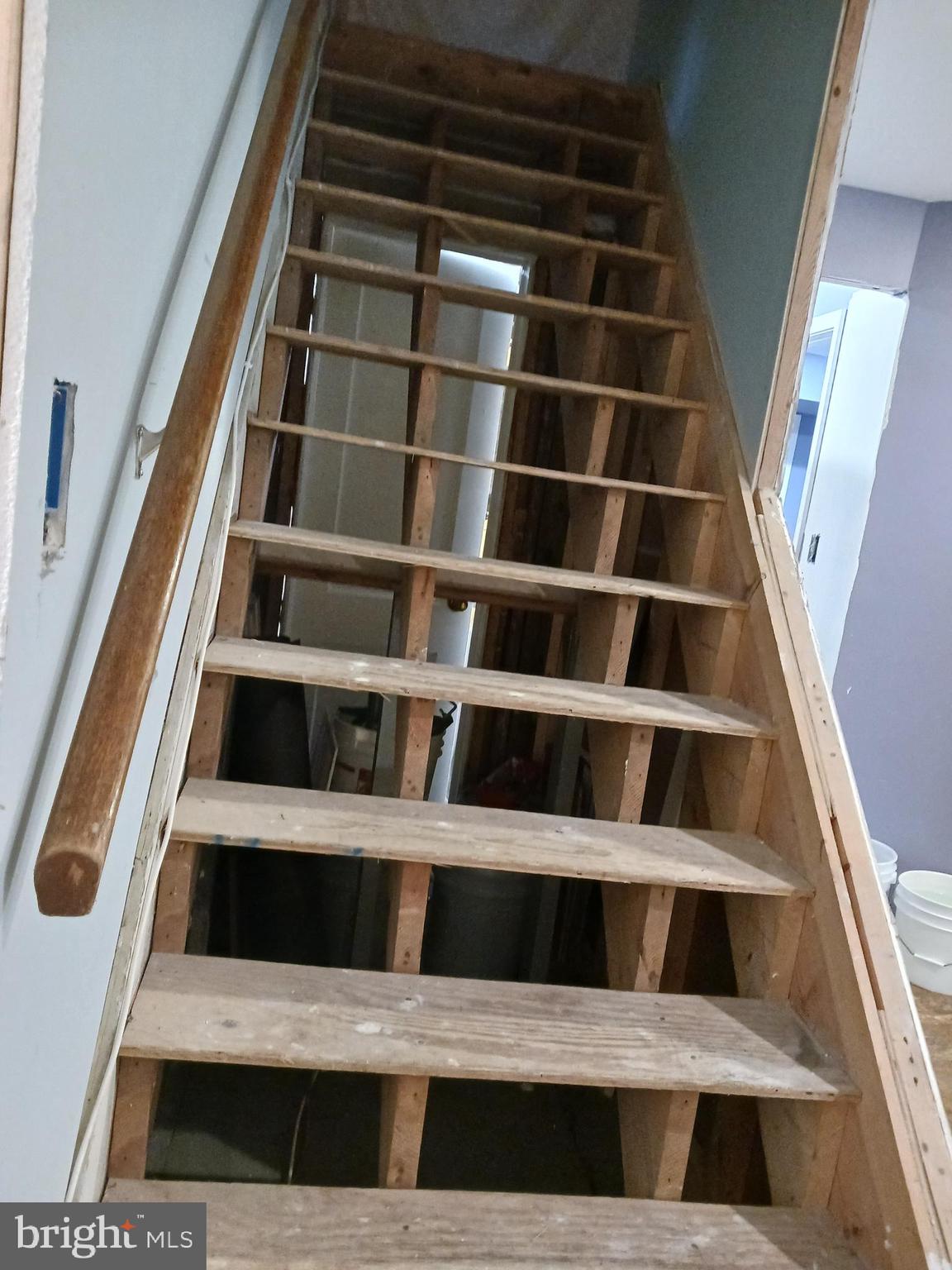 BALLARDS - Residential