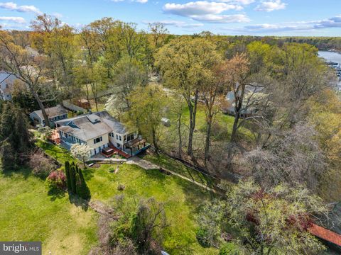 7758 LYMAN AVENUE PASADENA MD 21122