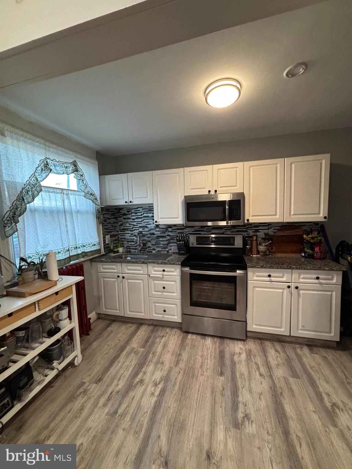 OXFORD CIRCLE - Residential