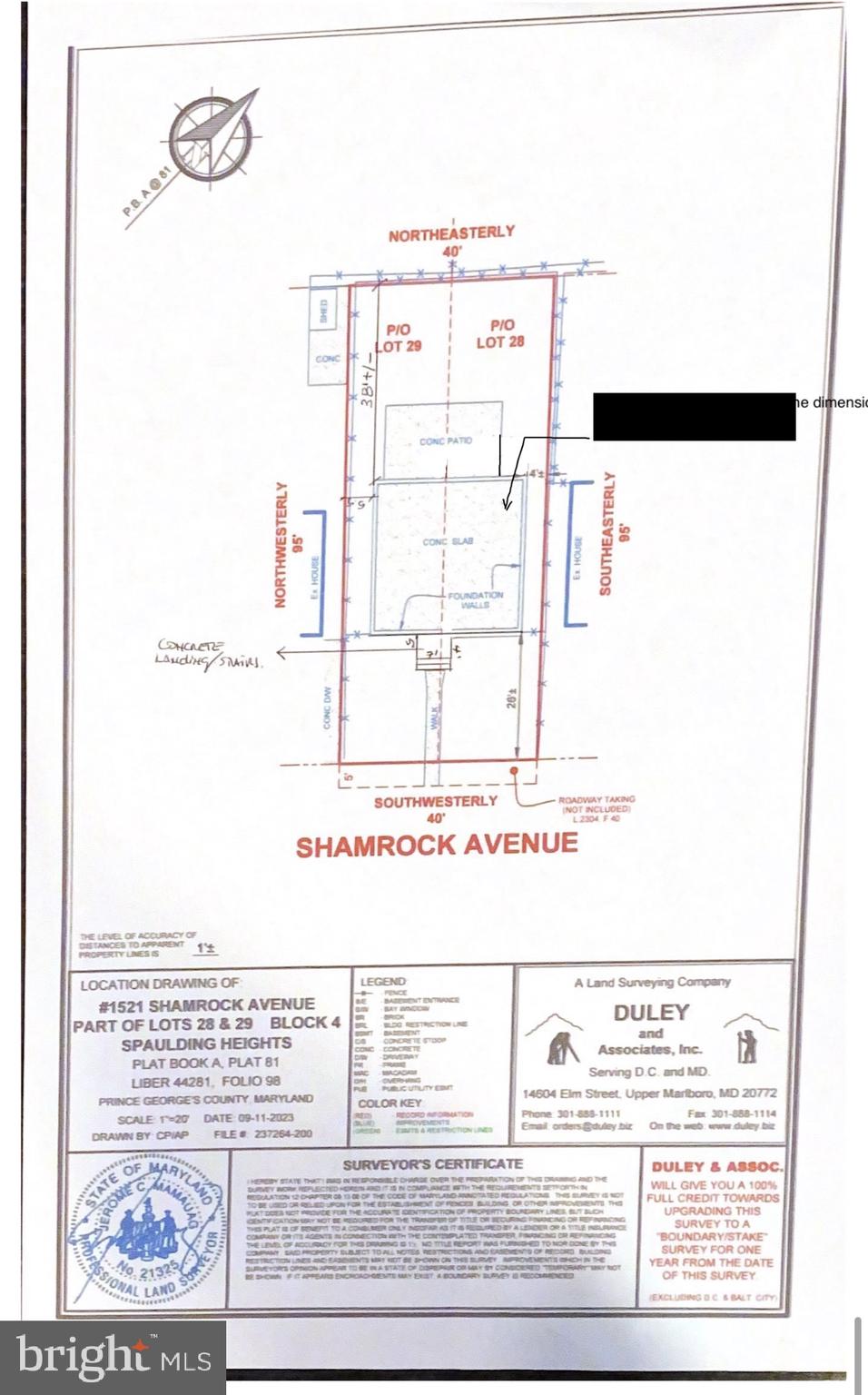 Main image without alt text