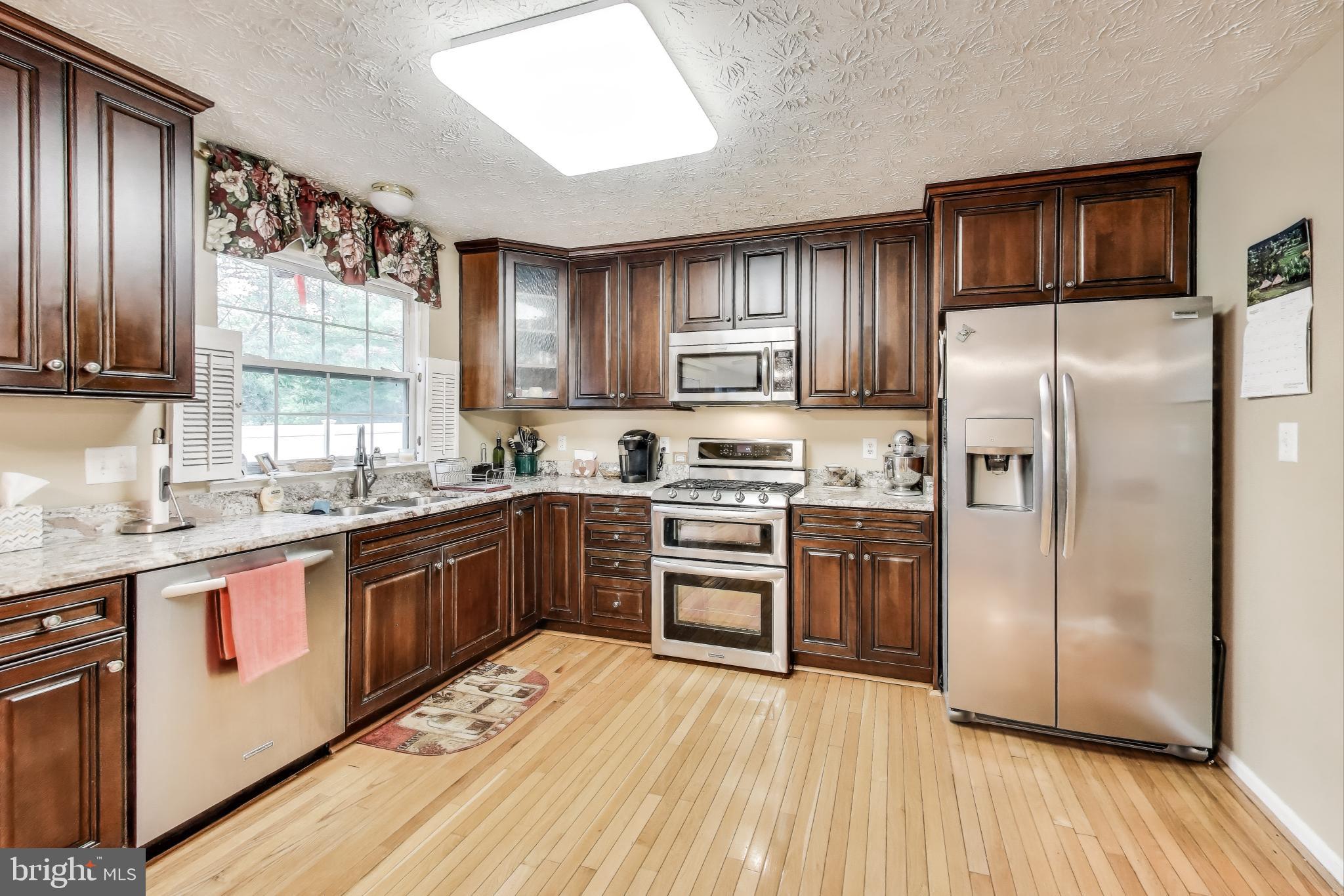 500 SUGARBERRY COURT