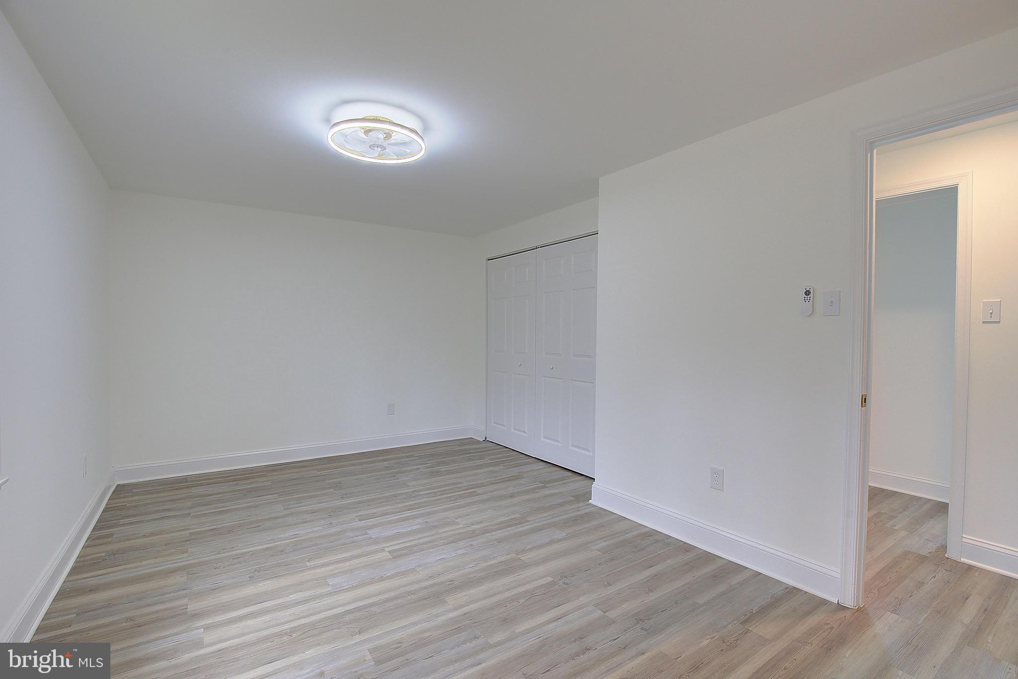 BREEZY POINT - Residential