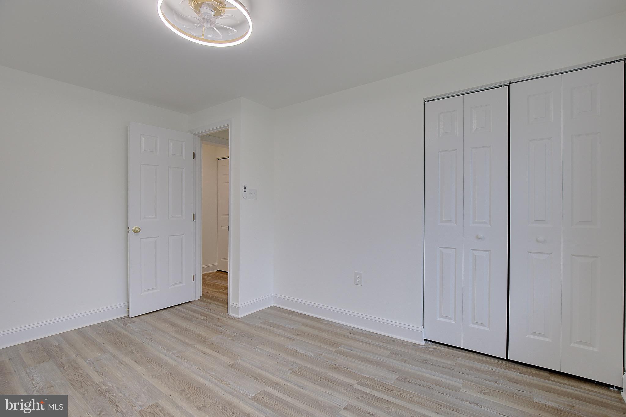 BREEZY POINT - Residential