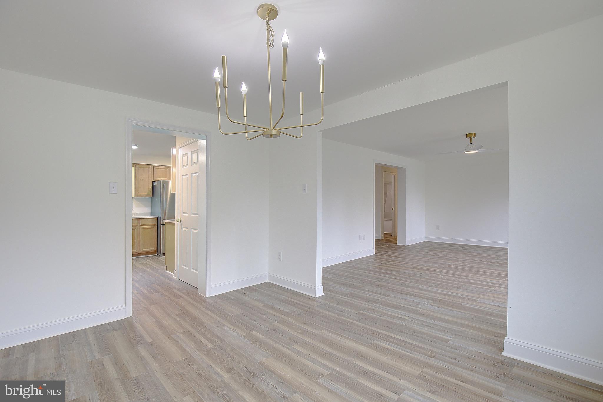 BREEZY POINT - Residential