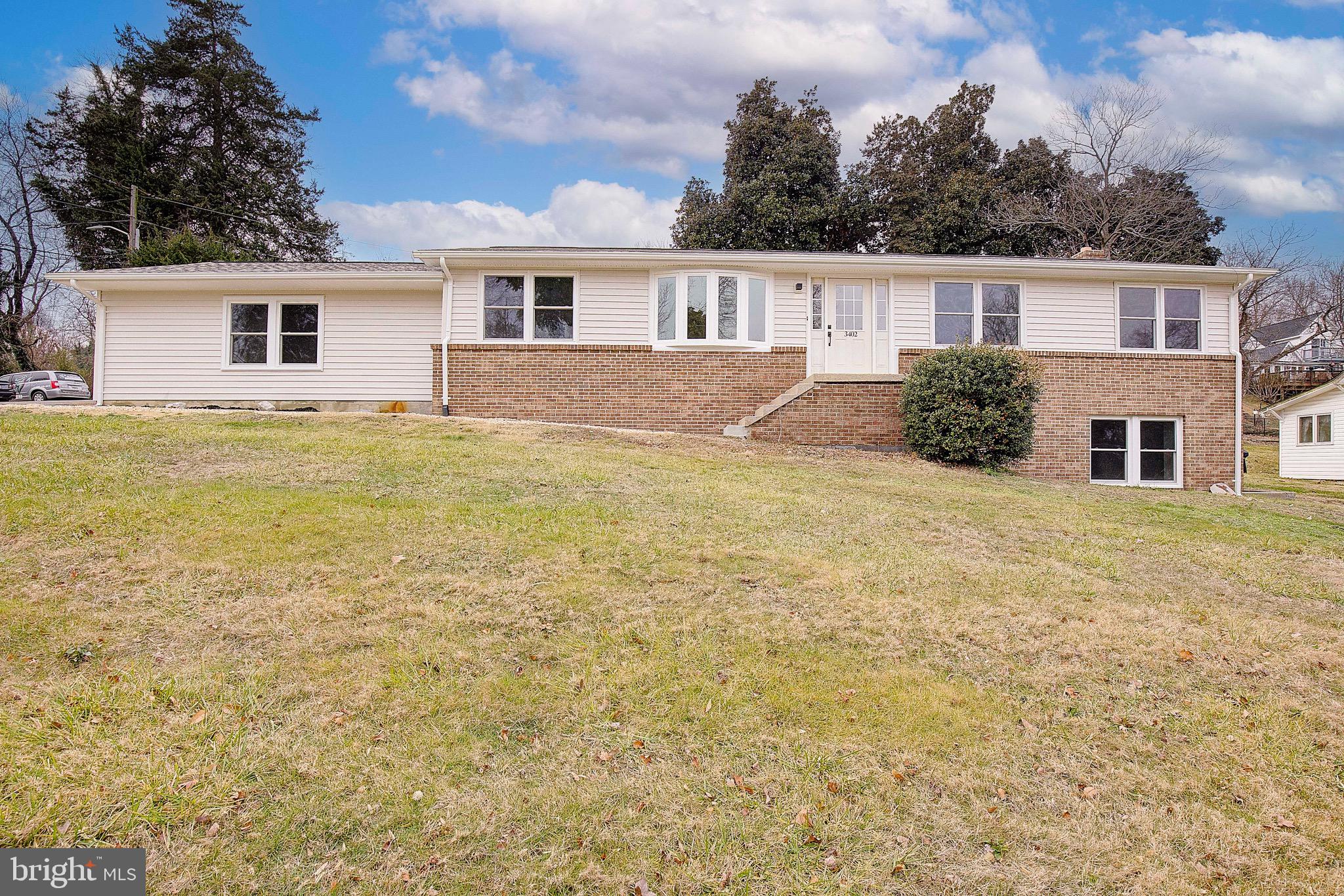 BREEZY POINT - Residential