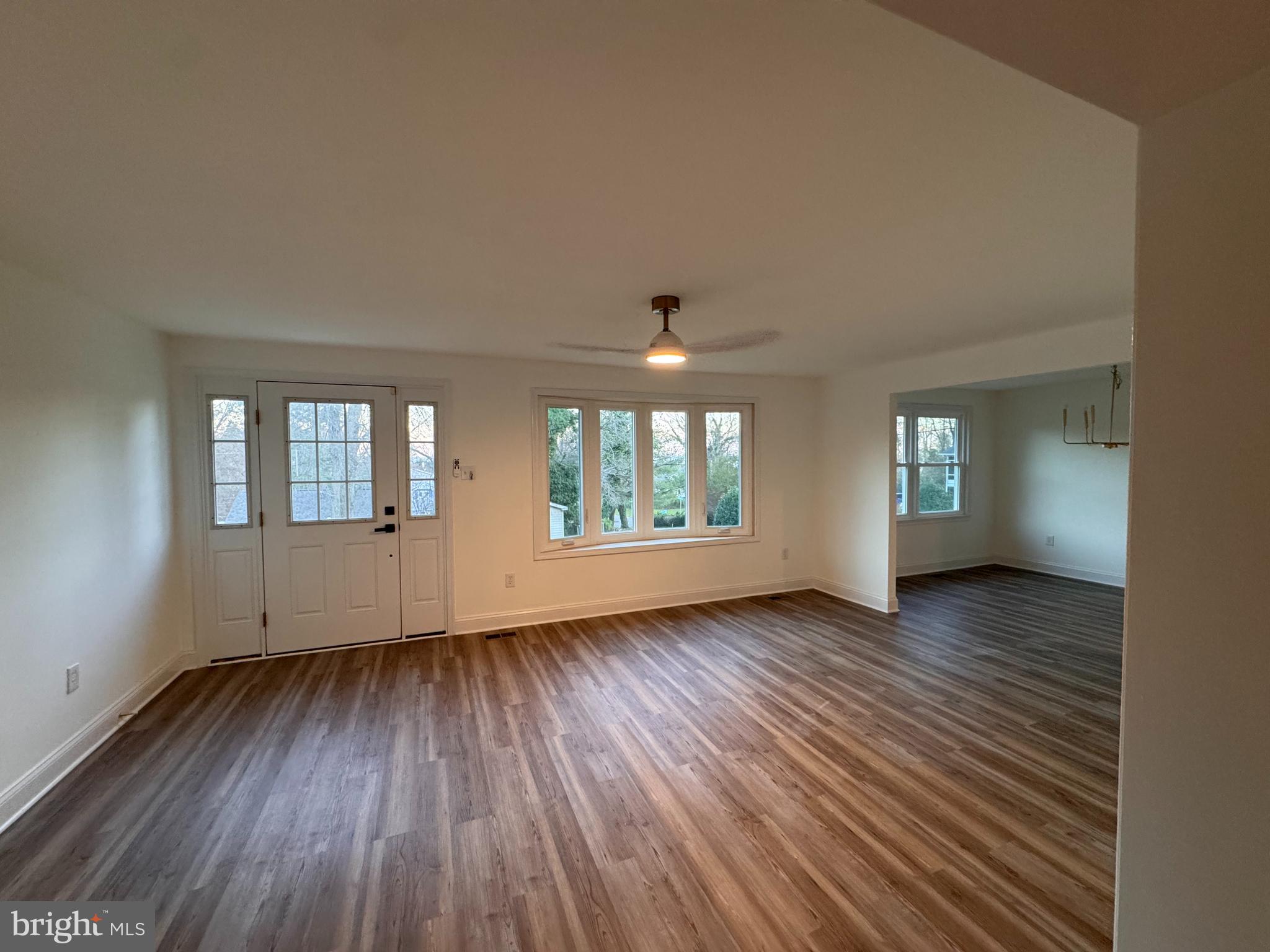 BREEZY POINT - Residential