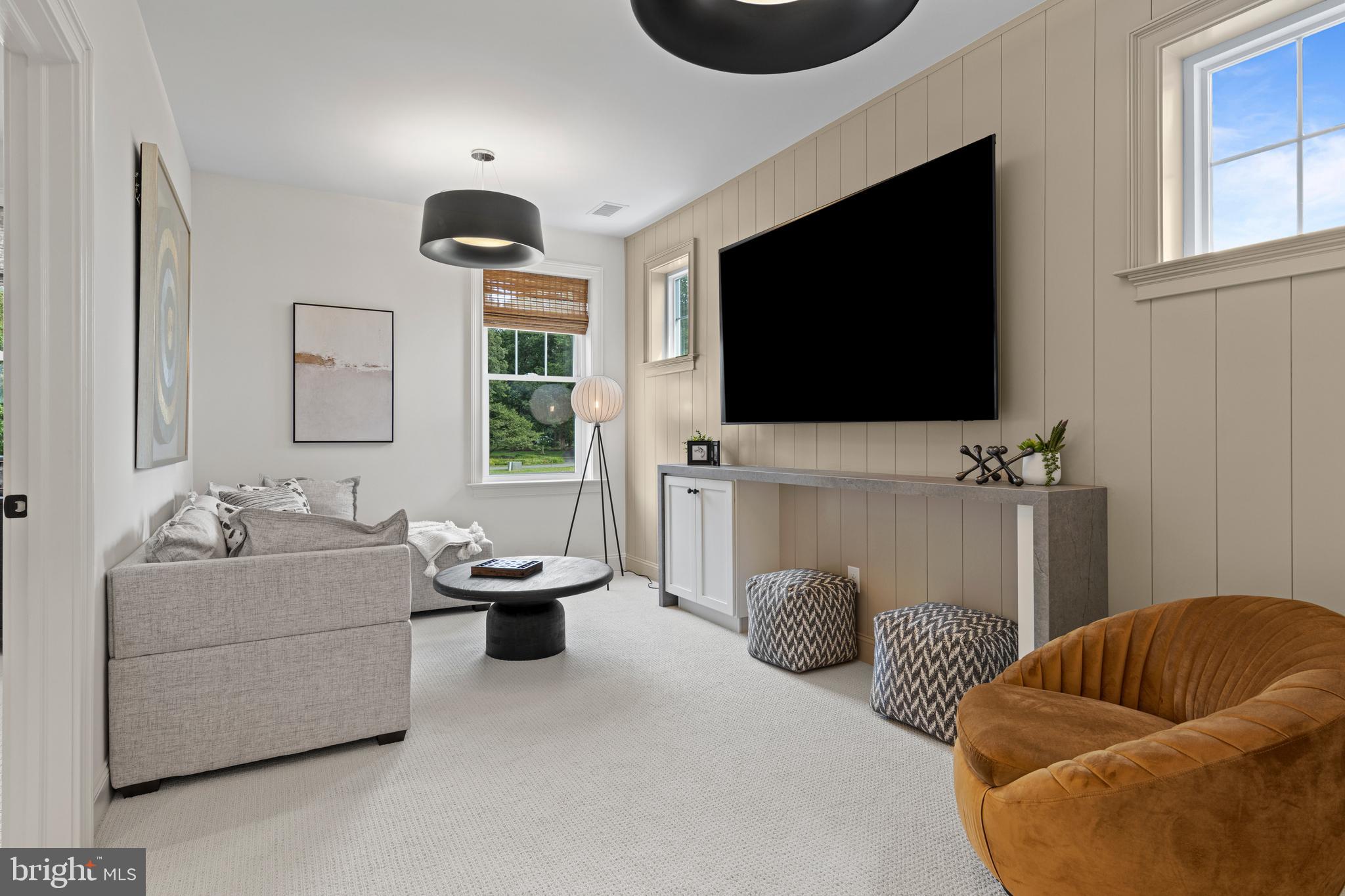 ESTATES AT STONECLIFF - Residential