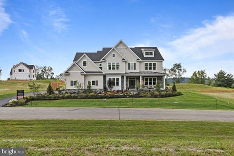 157 LEXINGTON MANOR GLENMOORE PA 19343