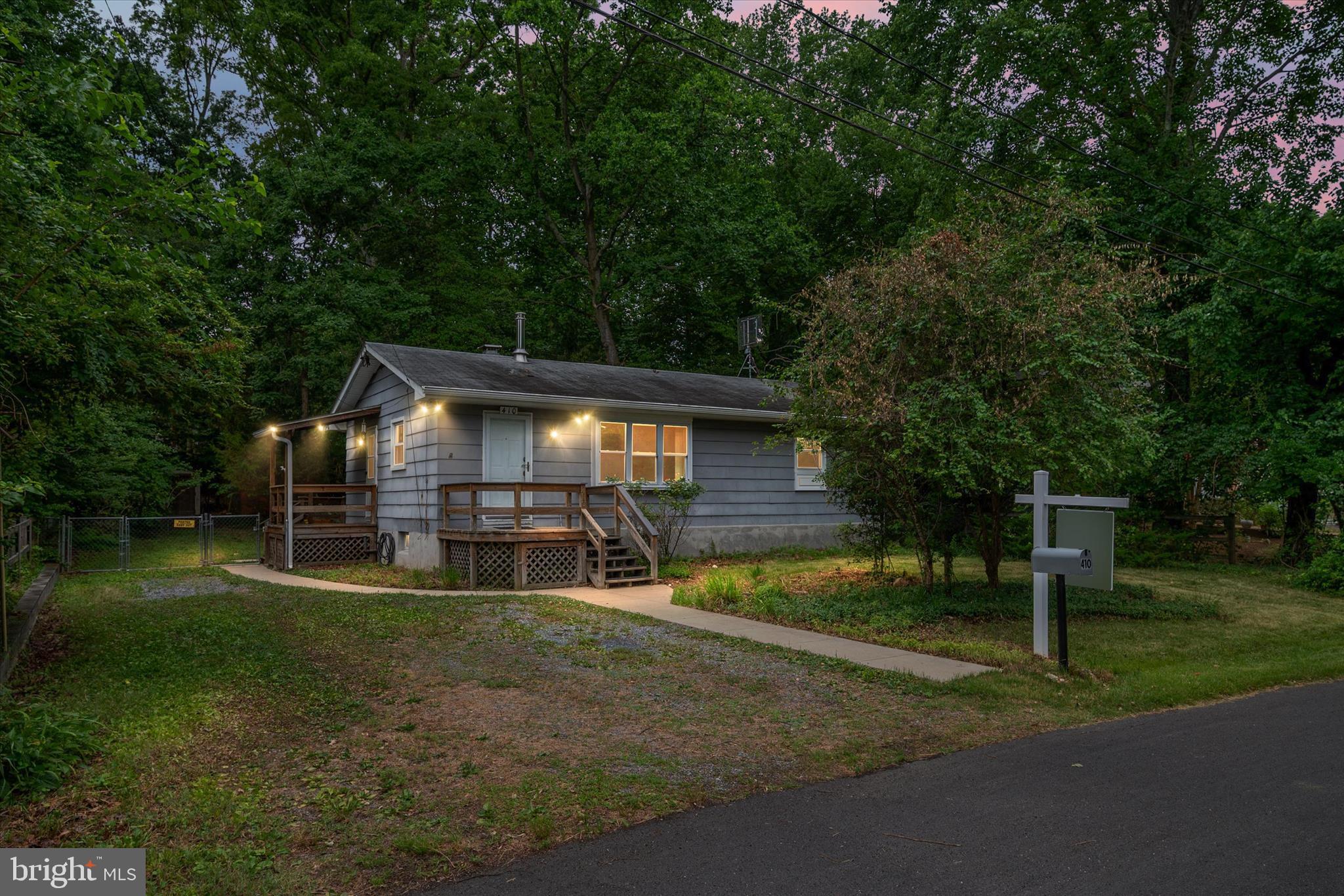 410 WALNUT DRIVE