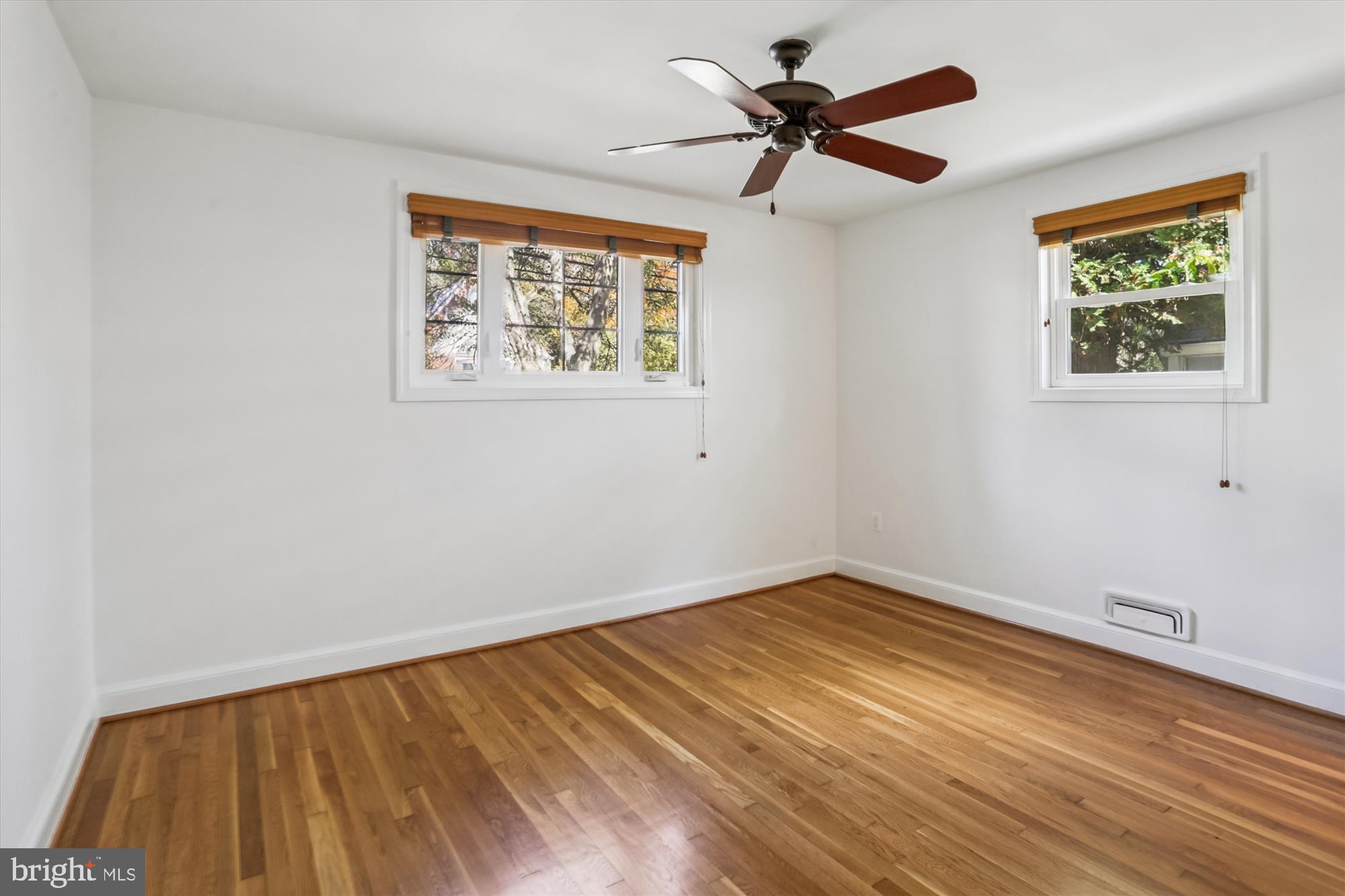 ROSEDALE PARK - Residential Lease