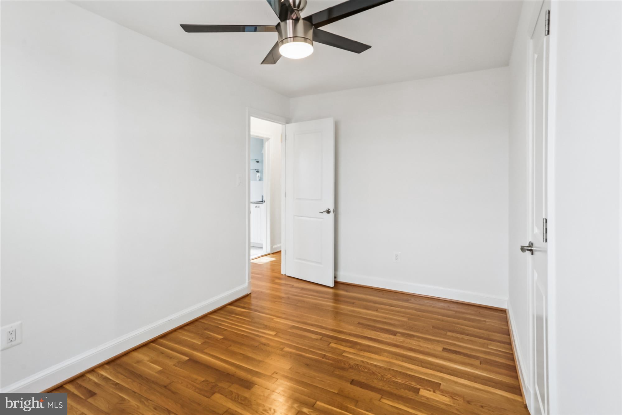 ROSEDALE PARK - Residential Lease