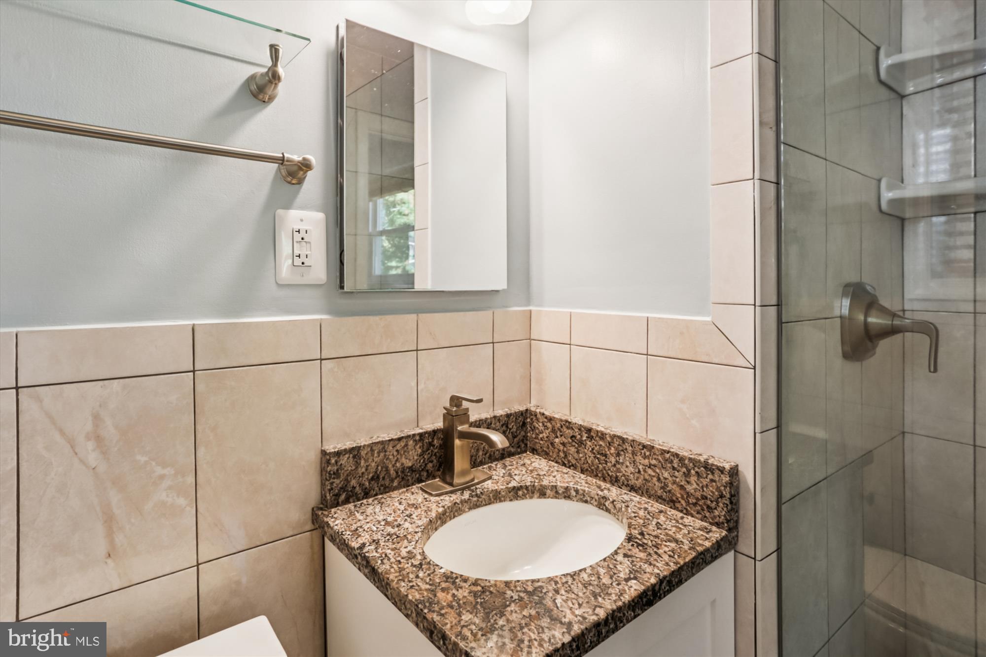 ROSEDALE PARK - Residential Lease