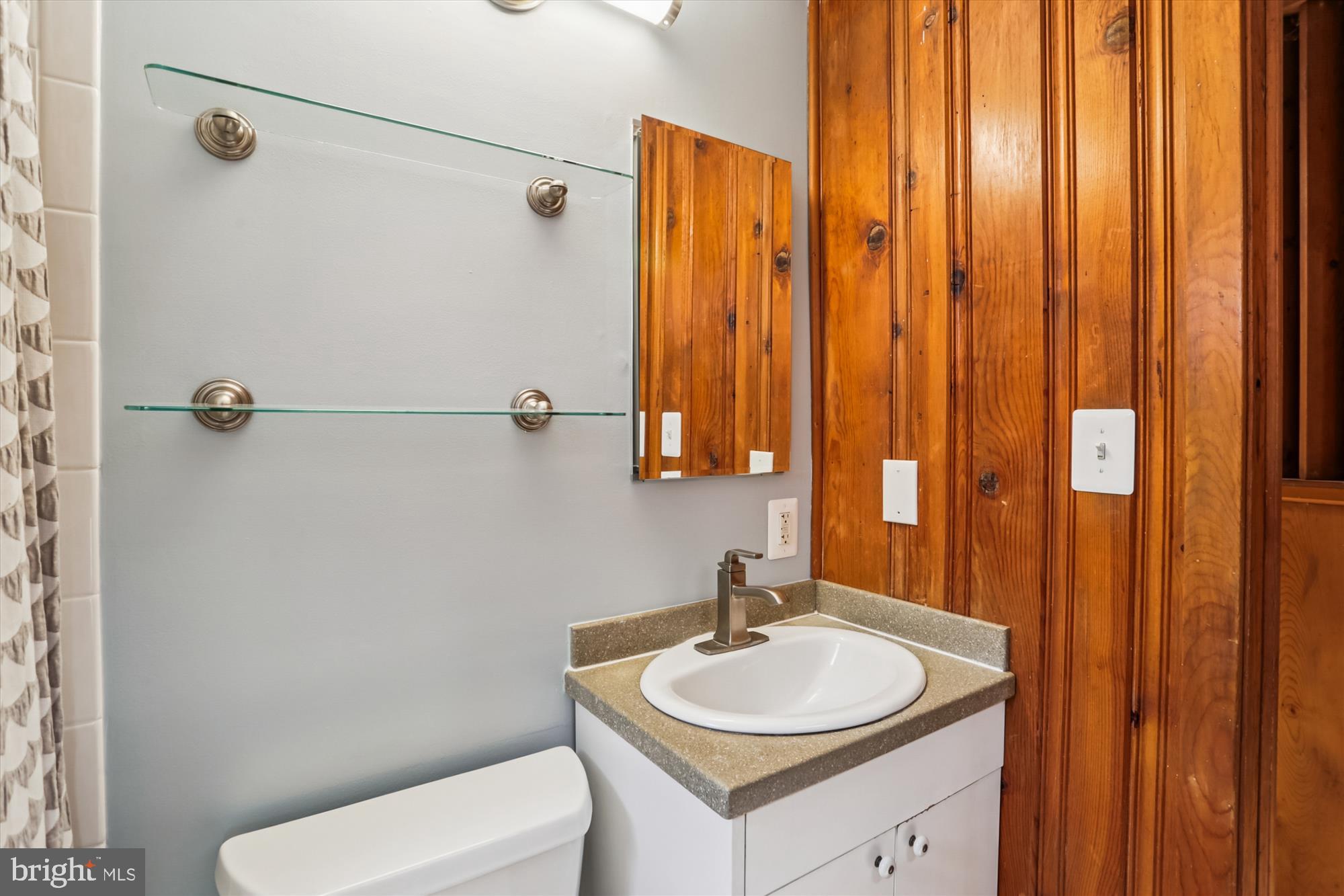 ROSEDALE PARK - Residential Lease