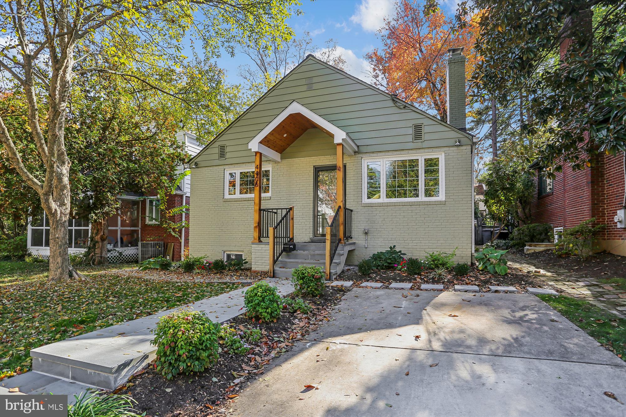 ROSEDALE PARK - Residential Lease