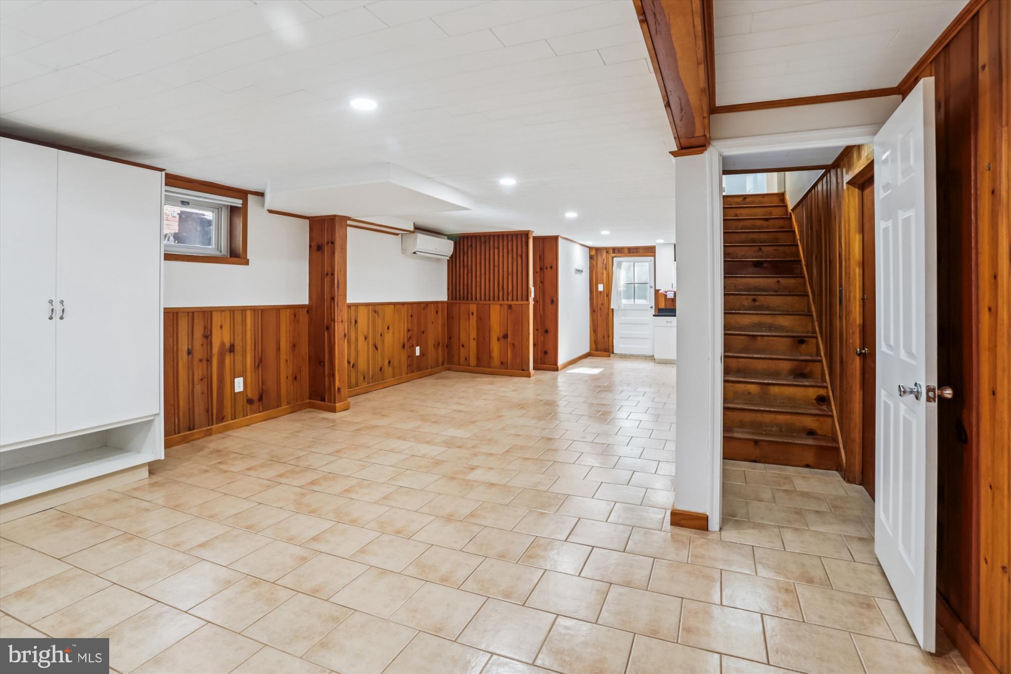 ROSEDALE PARK - Residential Lease