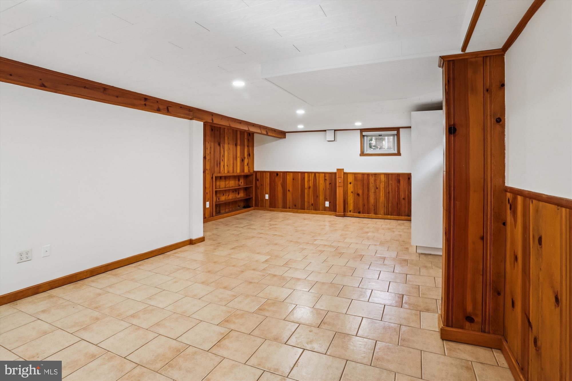 ROSEDALE PARK - Residential Lease