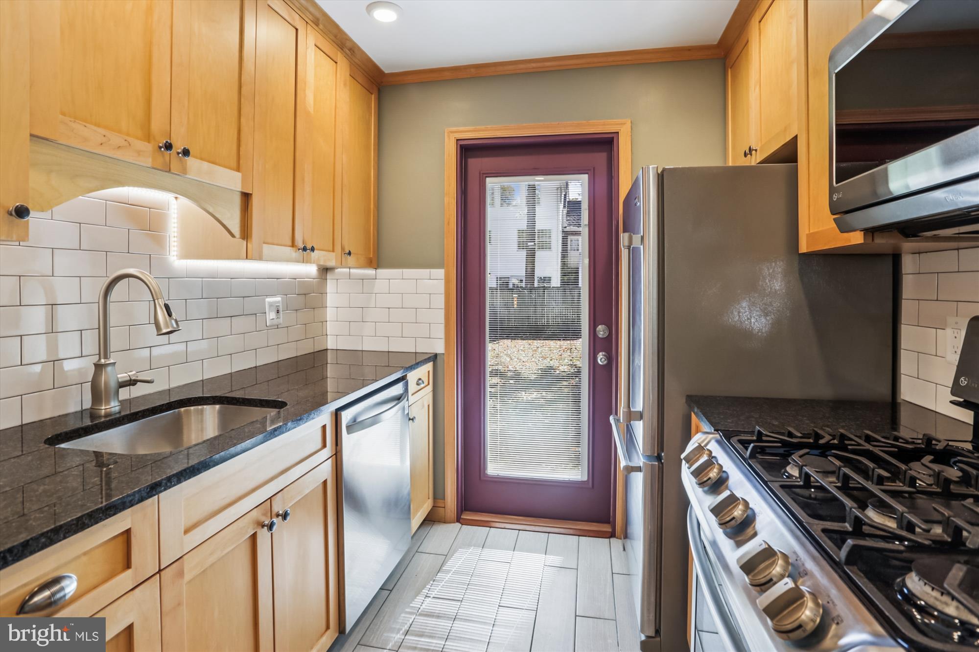 ROSEDALE PARK - Residential Lease