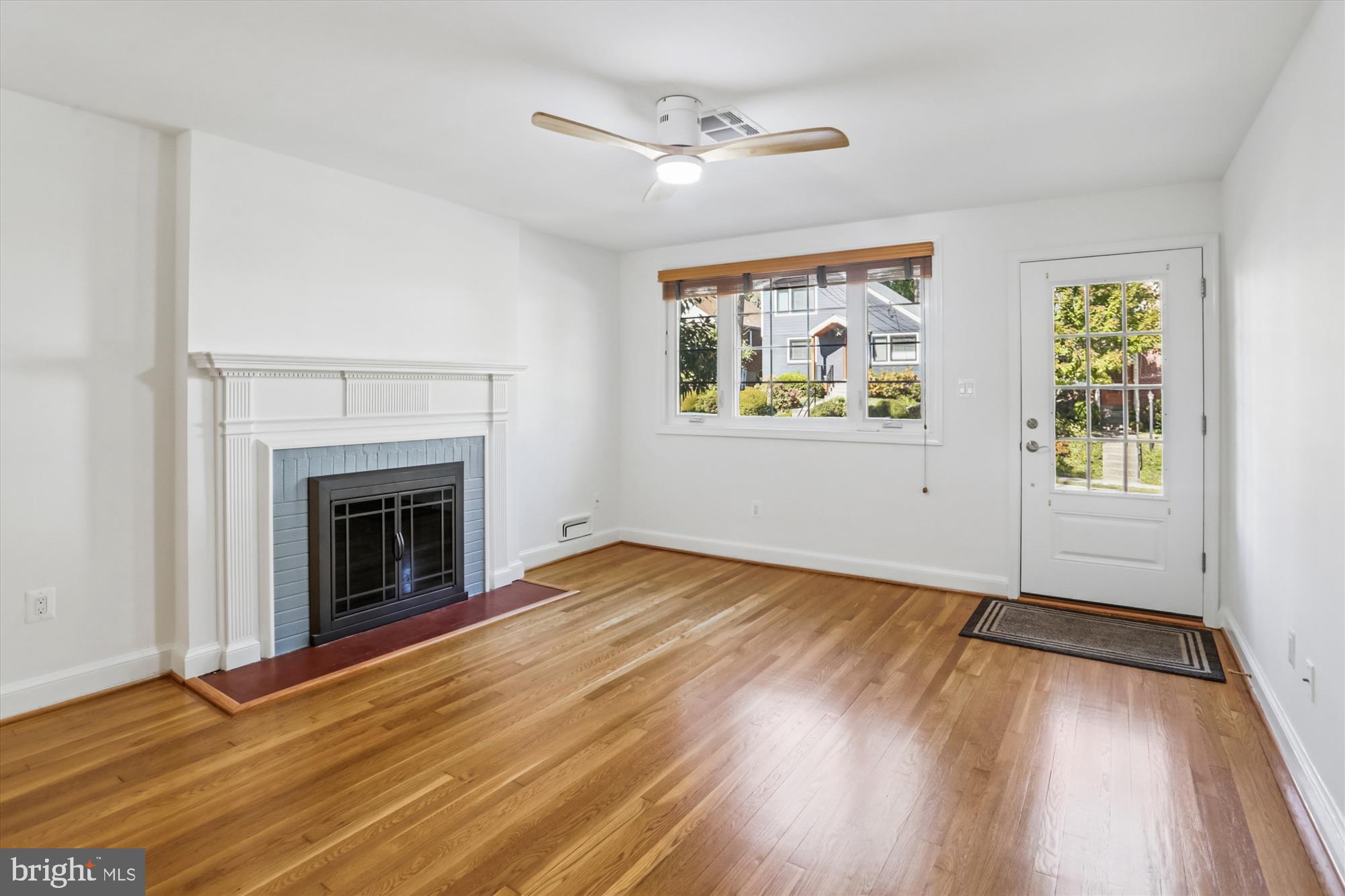 ROSEDALE PARK - Residential Lease