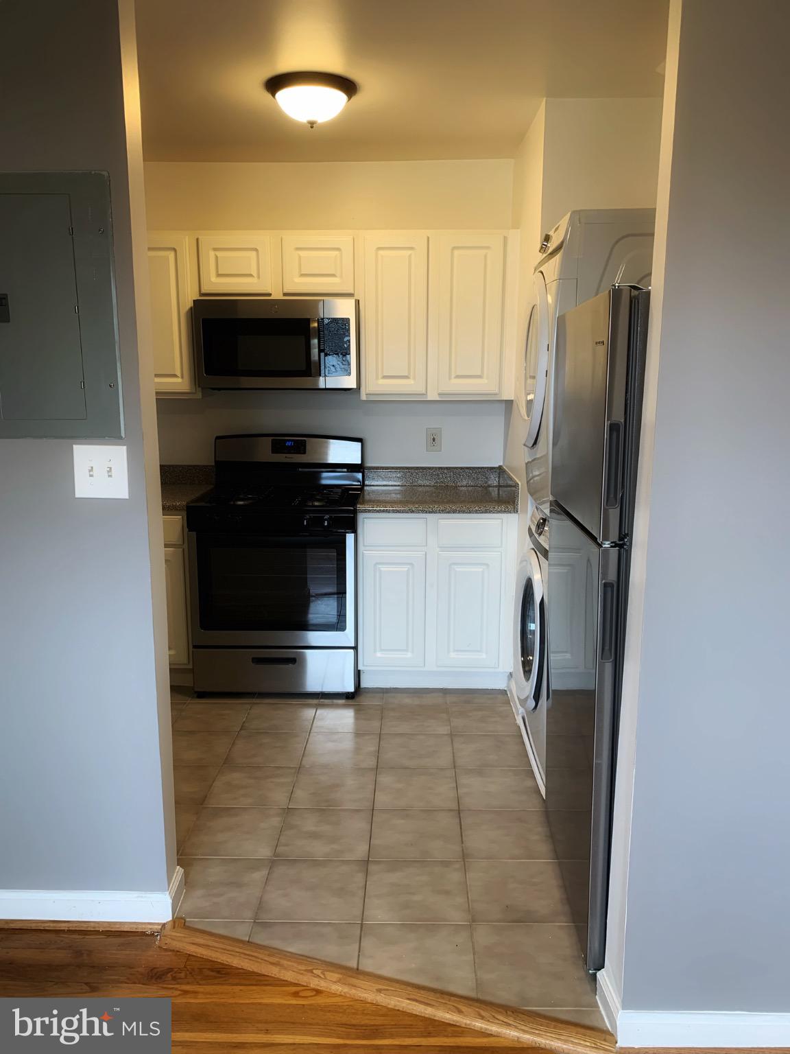 MARKHAM VIEW CONDOMINIUMS - Residential