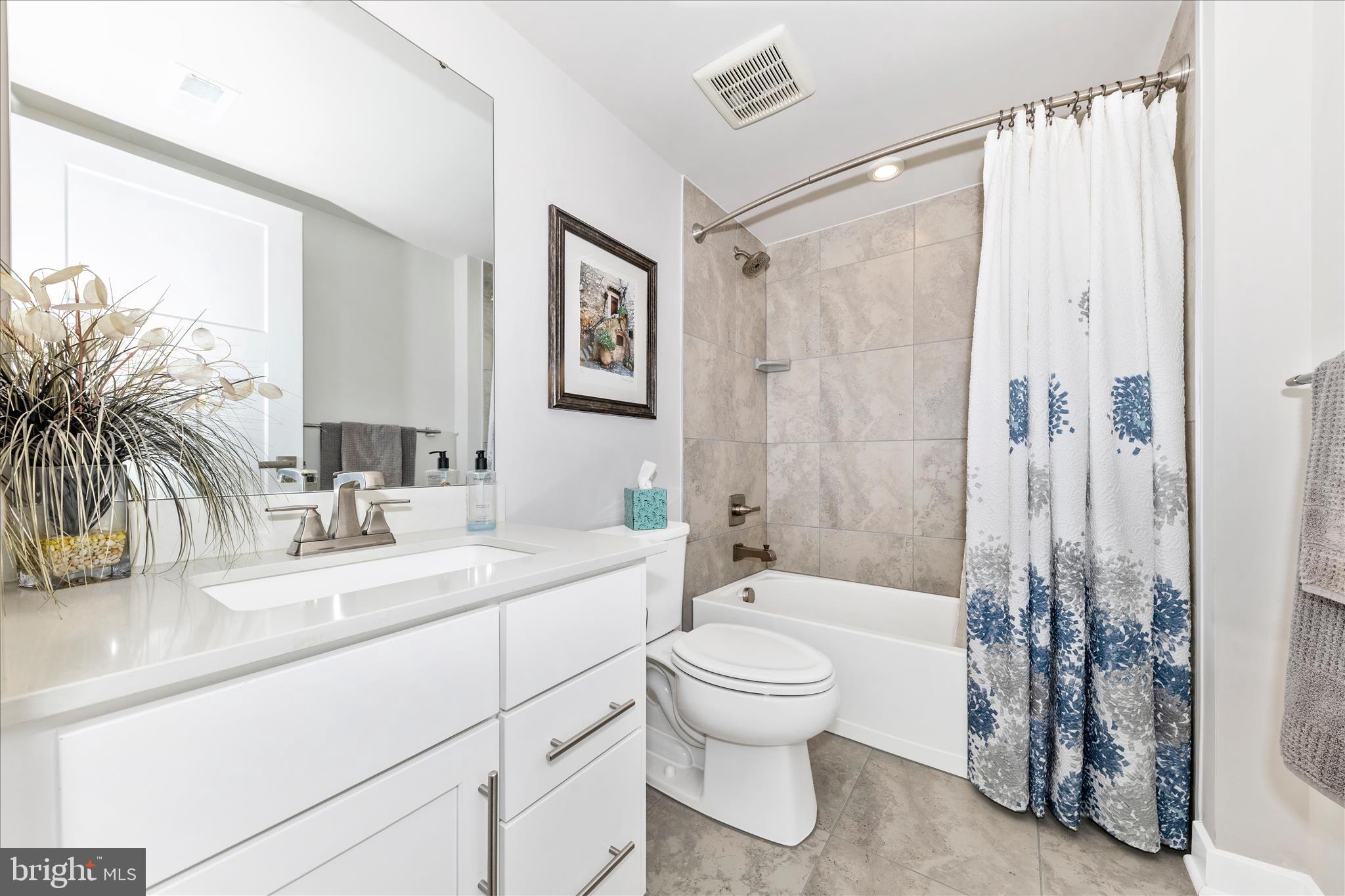 BELLE AIR TOWNHOMES - Residential