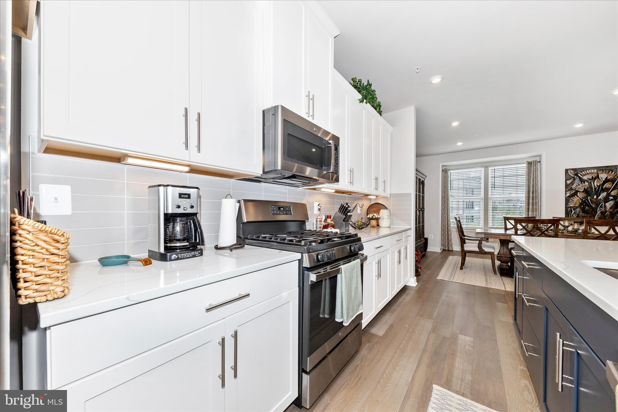 BELLE AIR TOWNHOMES - Residential