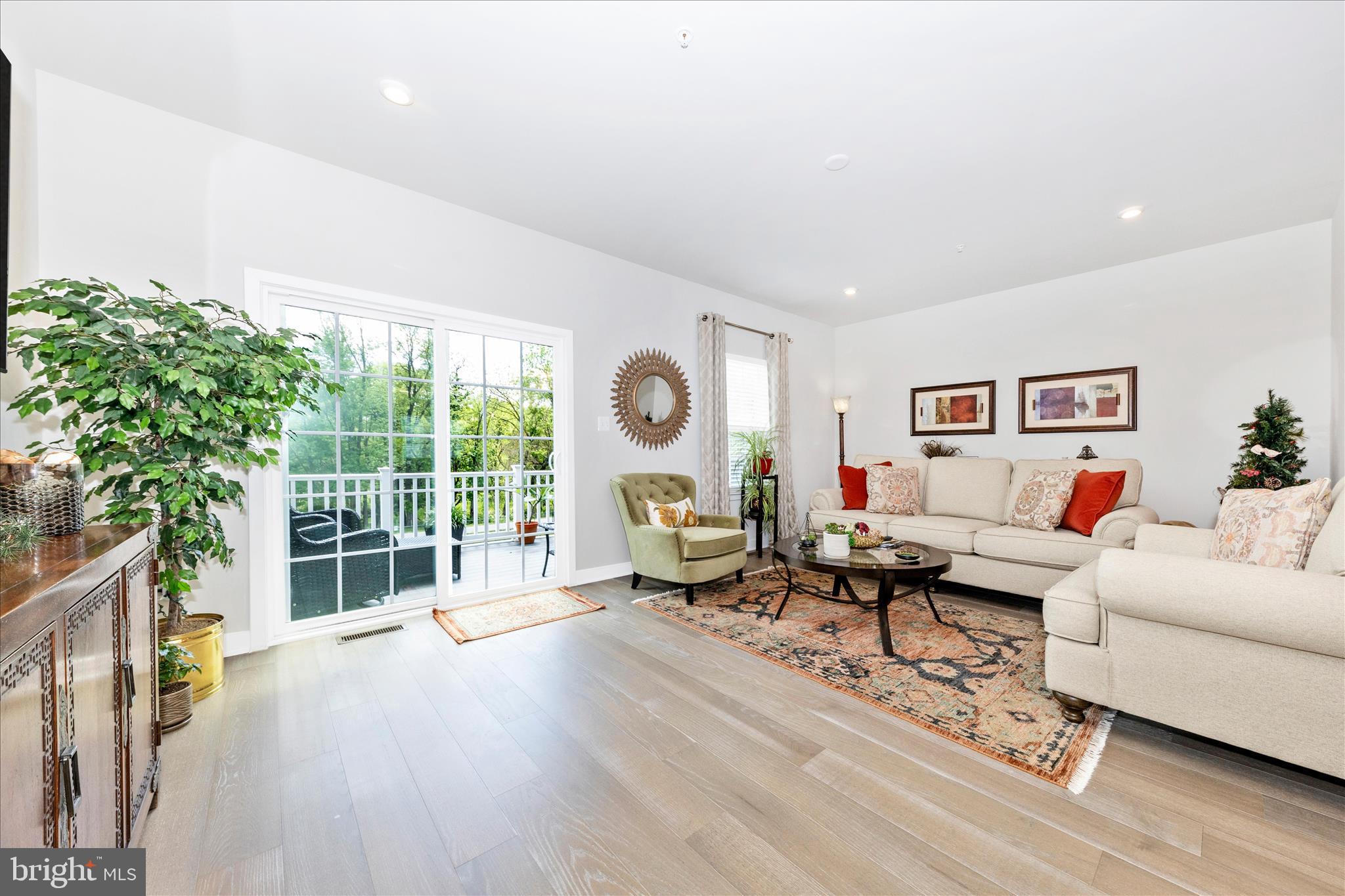 BELLE AIR TOWNHOMES - Residential
