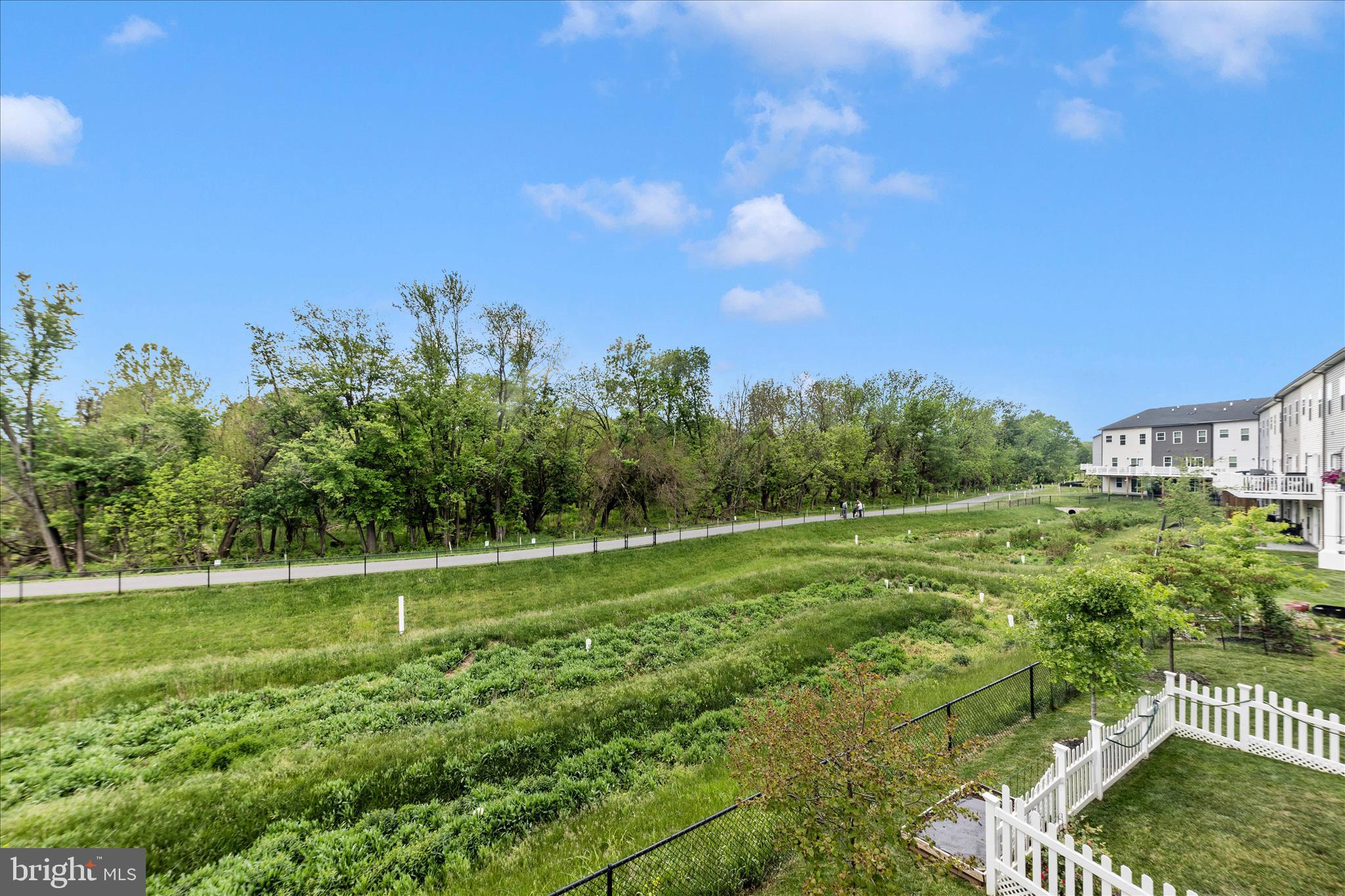 BELLE AIR TOWNHOMES - Residential