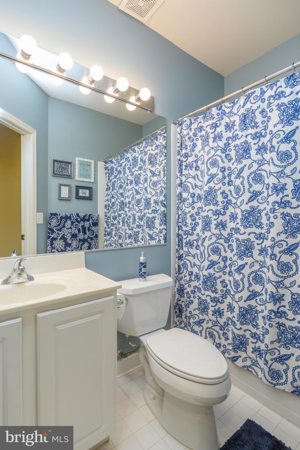 PEMBROOKE - Residential