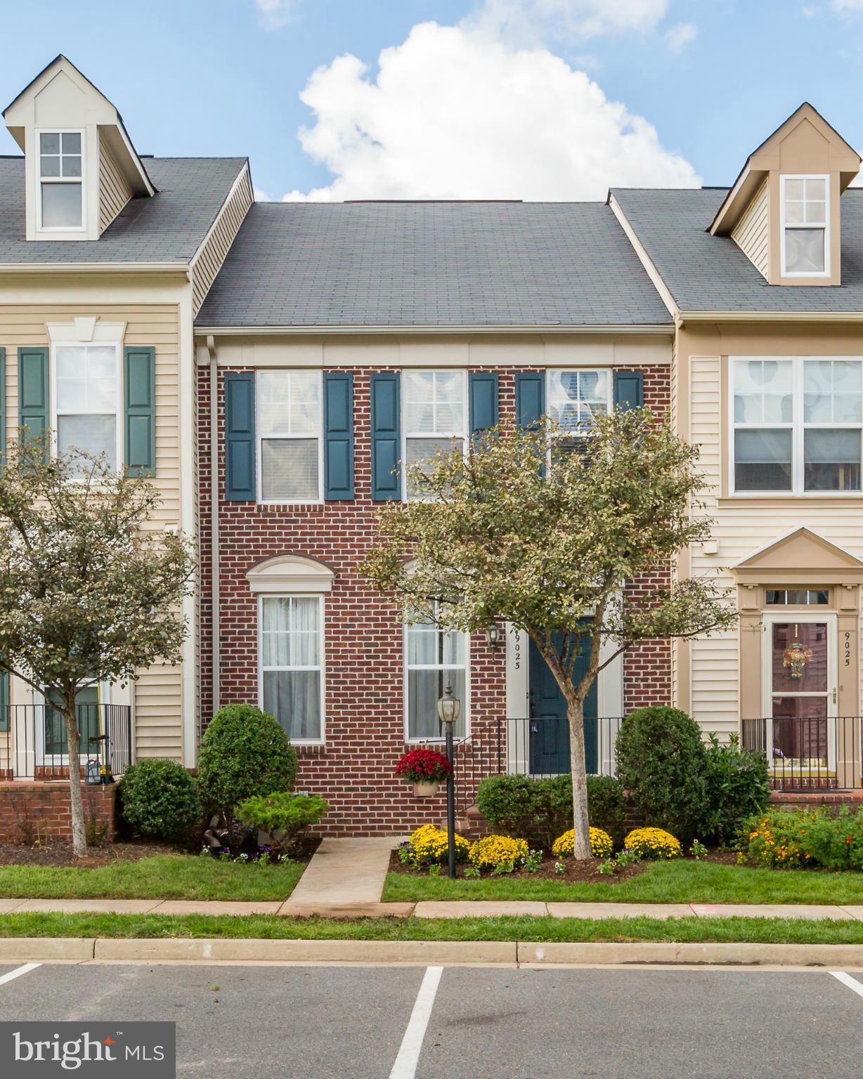 PEMBROOKE - Residential