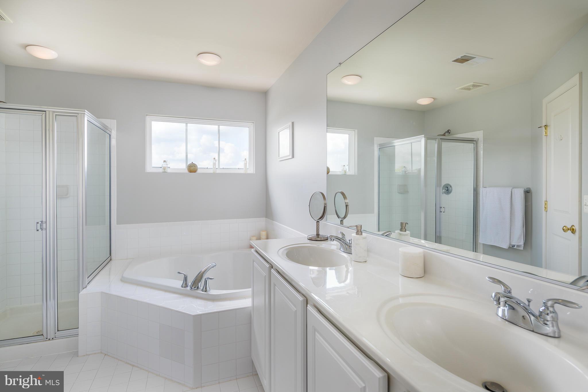 PEMBROOKE - Residential