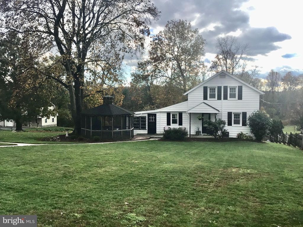 Photo of 14 Middle Creek Road, Lititz, PA 17543 (MLS # PALA2045862)