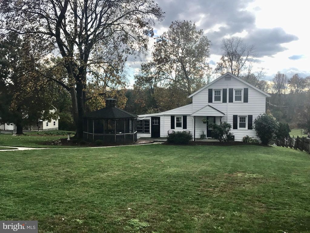 Photo of 14 Middle Creek Road, Lititz, PA 17543 (MLS # PALA2045862)