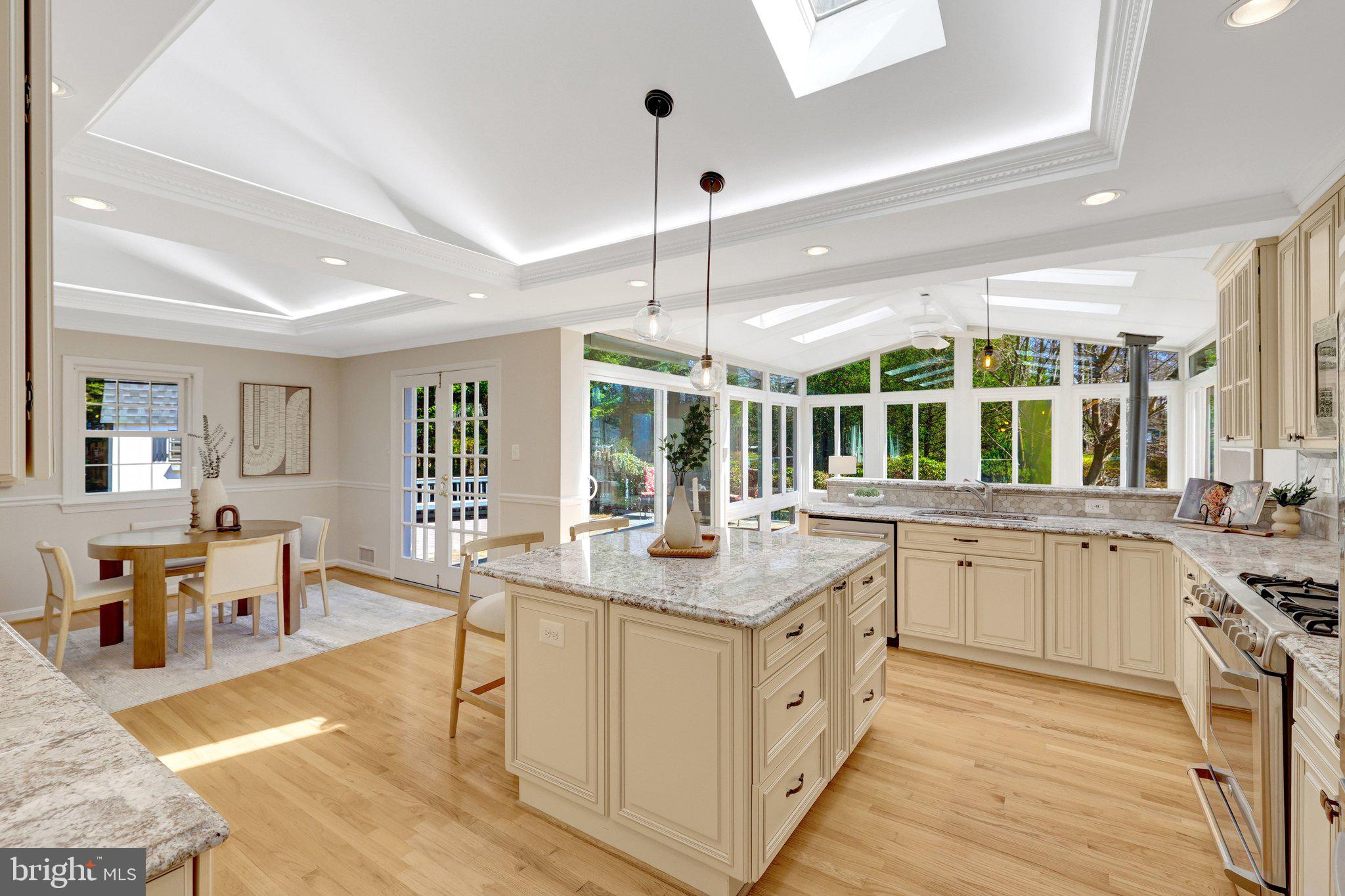 MANTUA - Residential