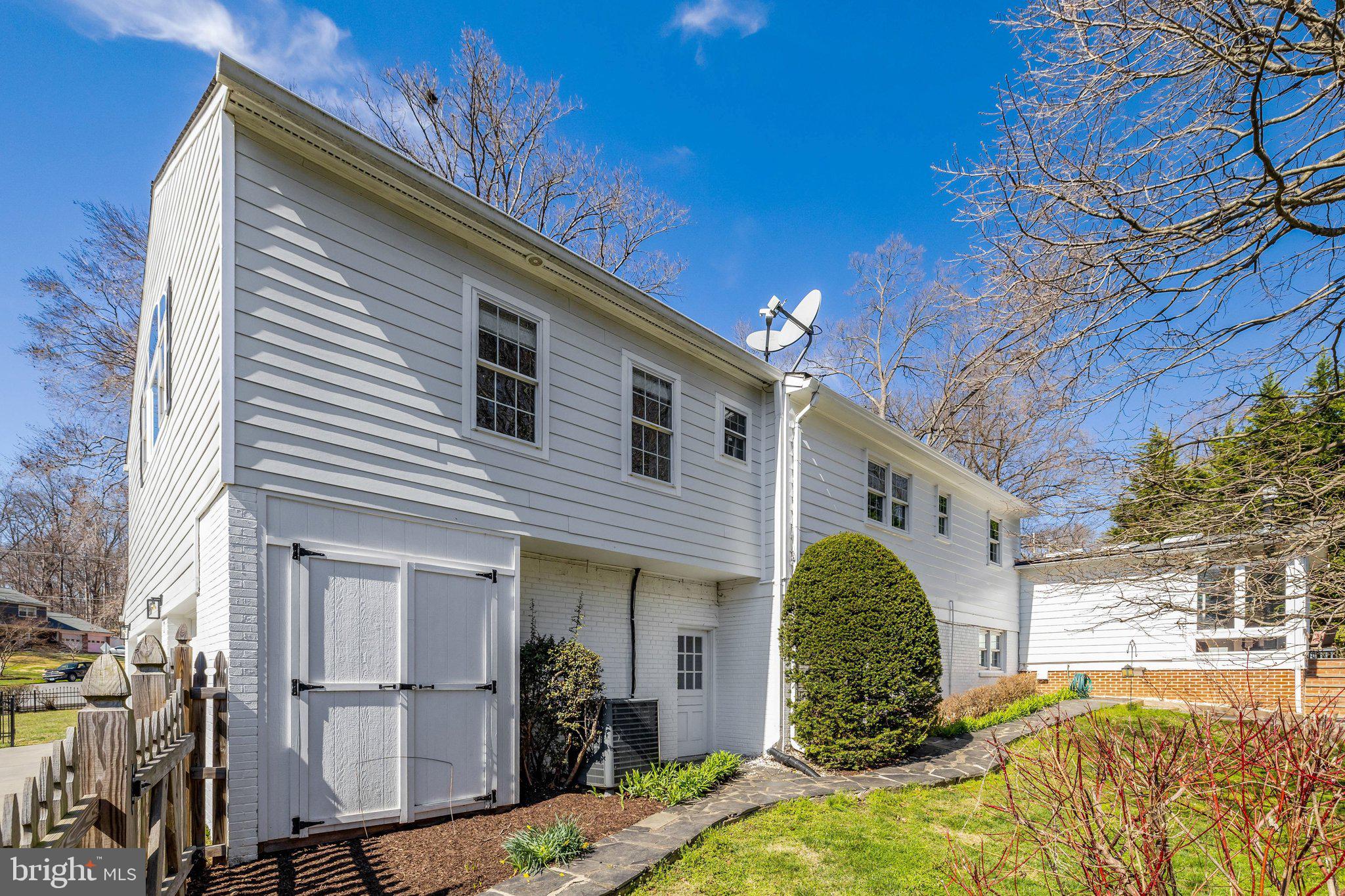 MANTUA - Residential