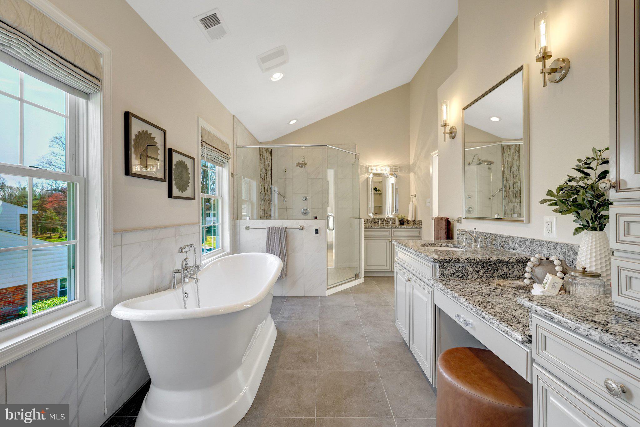 MANTUA - Residential