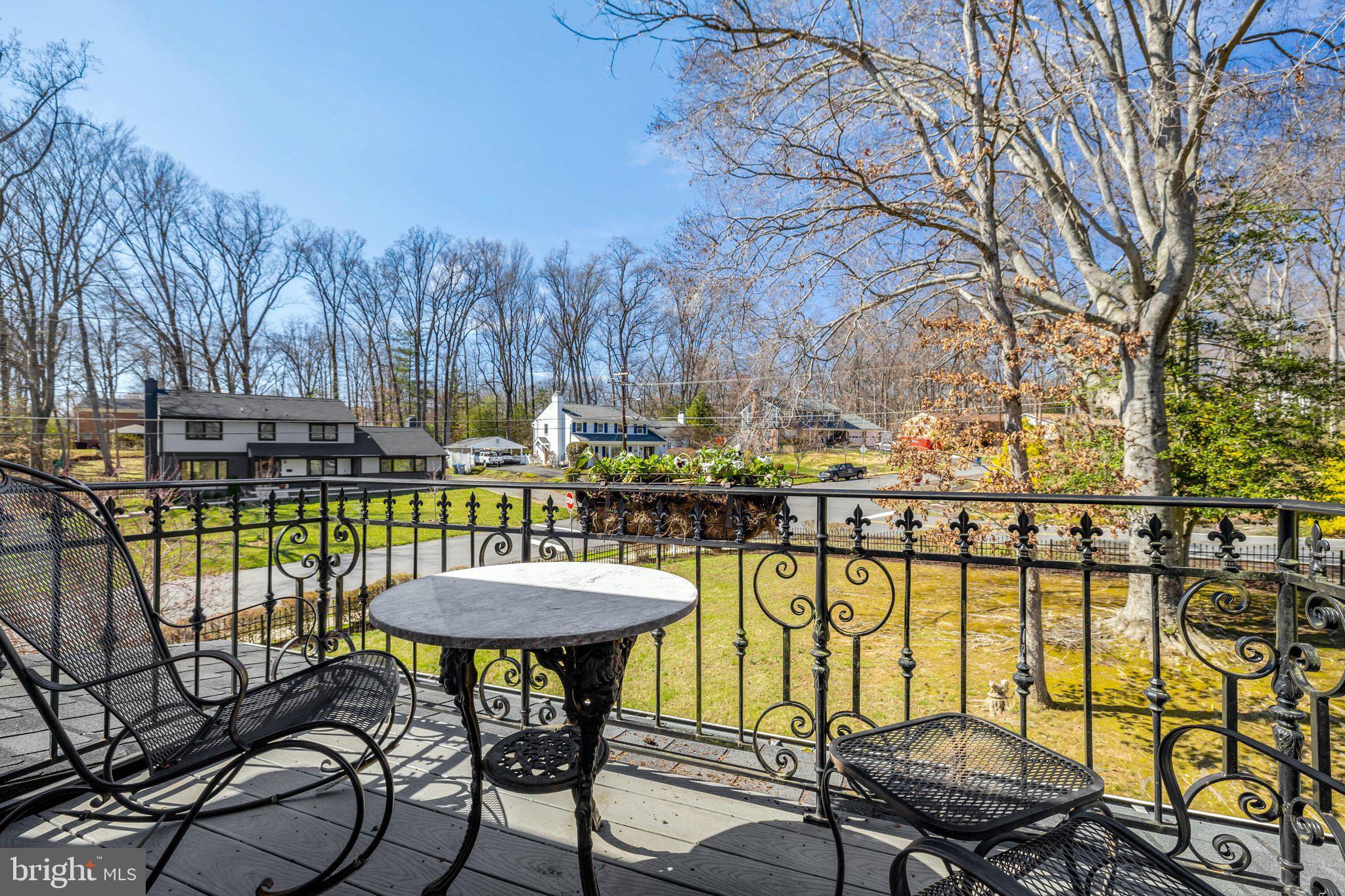 MANTUA - Residential