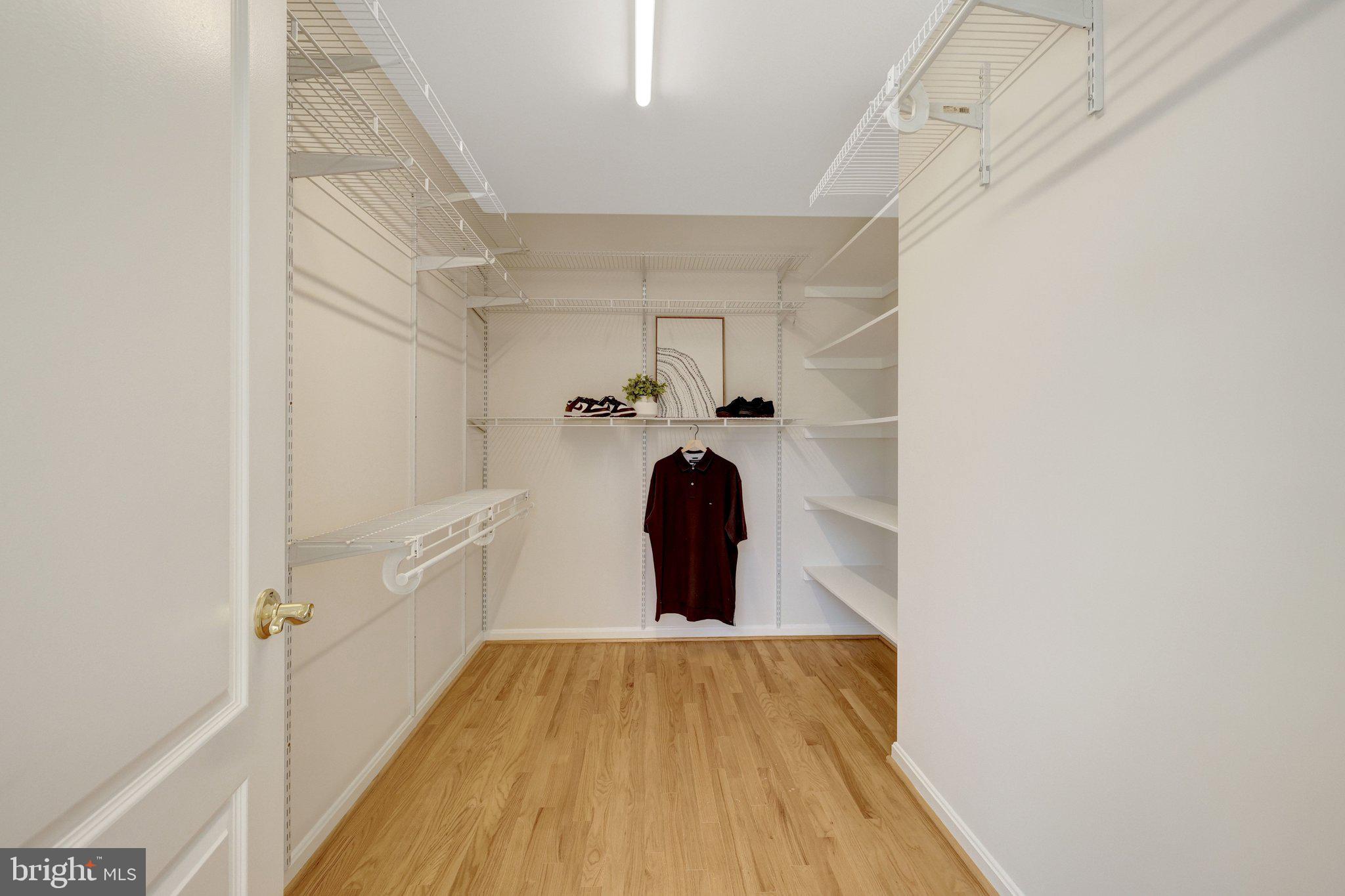 MANTUA - Residential