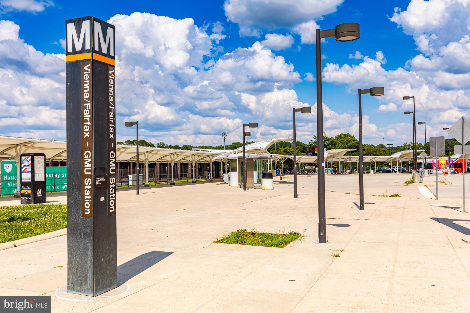 MANTUA - Residential